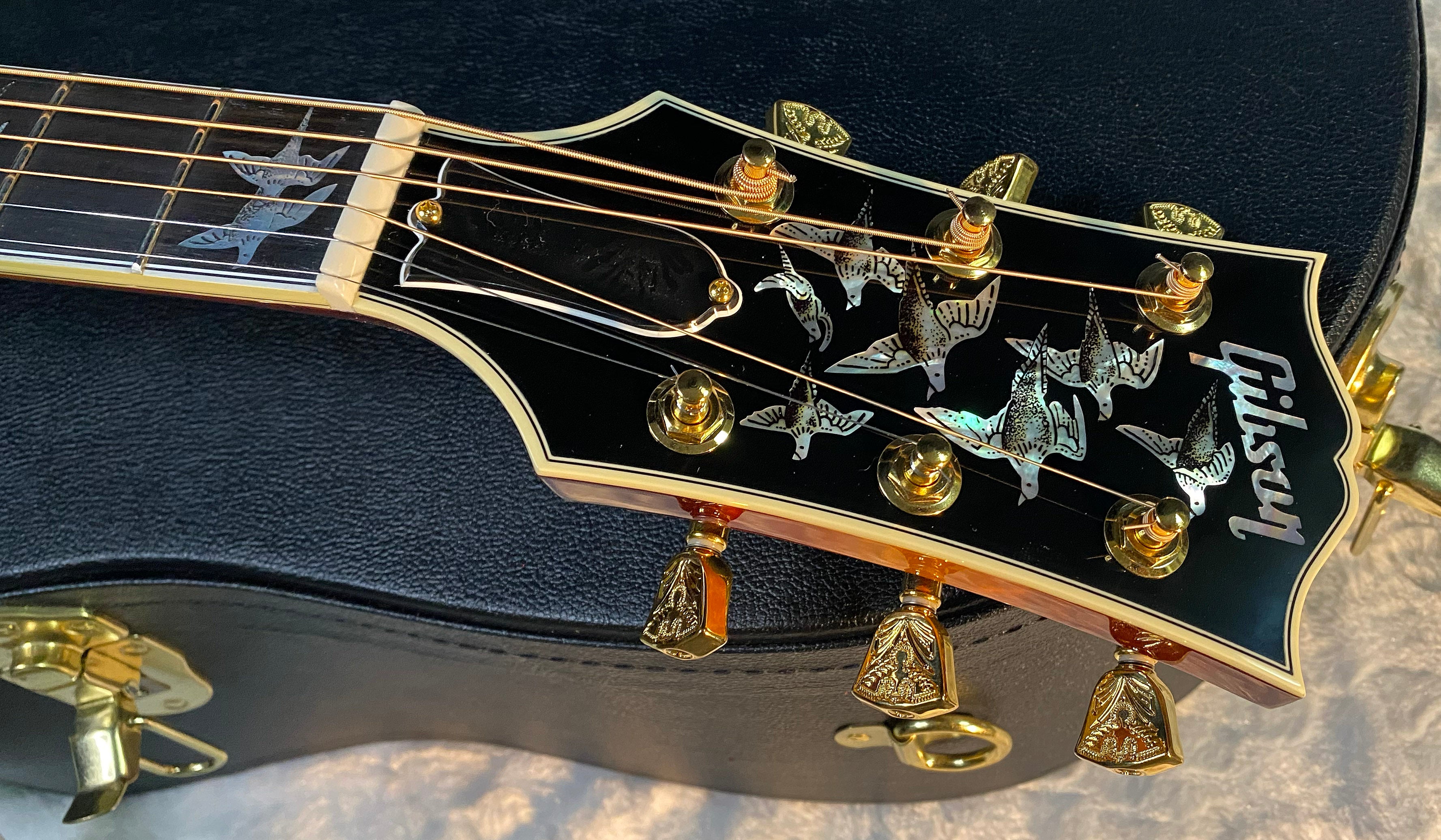 NEW! Gibson Custom Shop Dove - Doves In Flight - Made 2 Measure - Custom Ordered in Autumnburst Finish - Authorized Dealer - 5 lbs - G06614