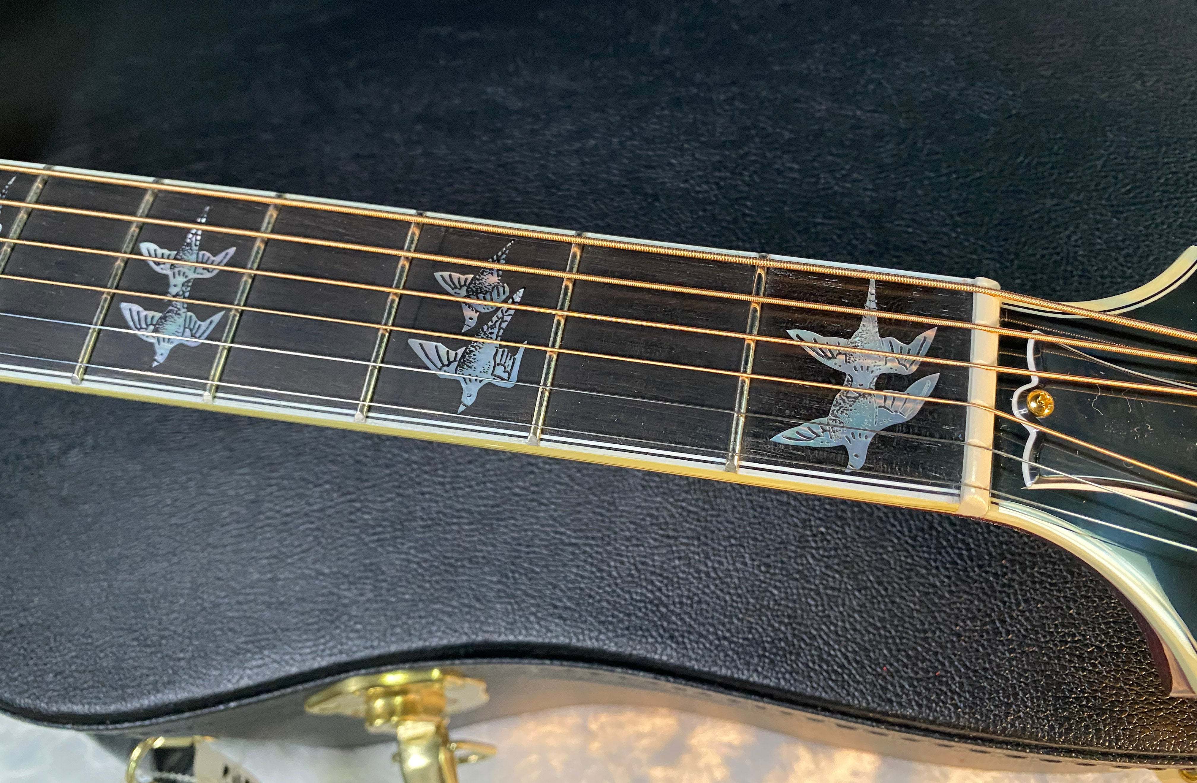 NEW! Gibson Custom Shop Dove - Doves In Flight - Made 2 Measure - Custom Ordered in Autumnburst Finish - Authorized Dealer - 5 lbs - G06614