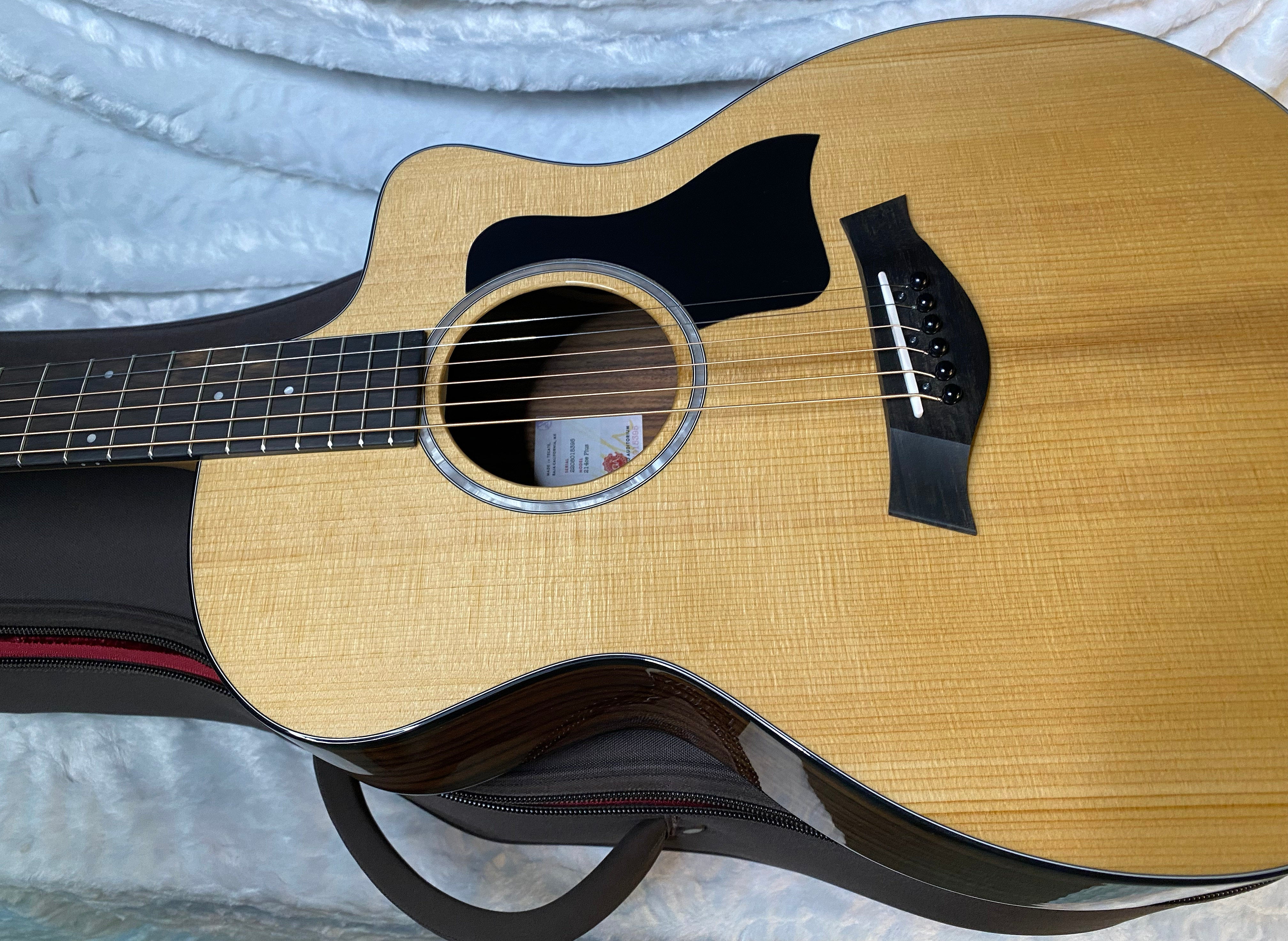 MINT Taylor 214ce Plus Grand Auditorium Acoustic-Electric Guitar Natural Finish - 4.8lbs - Authorized Dealer - G05806