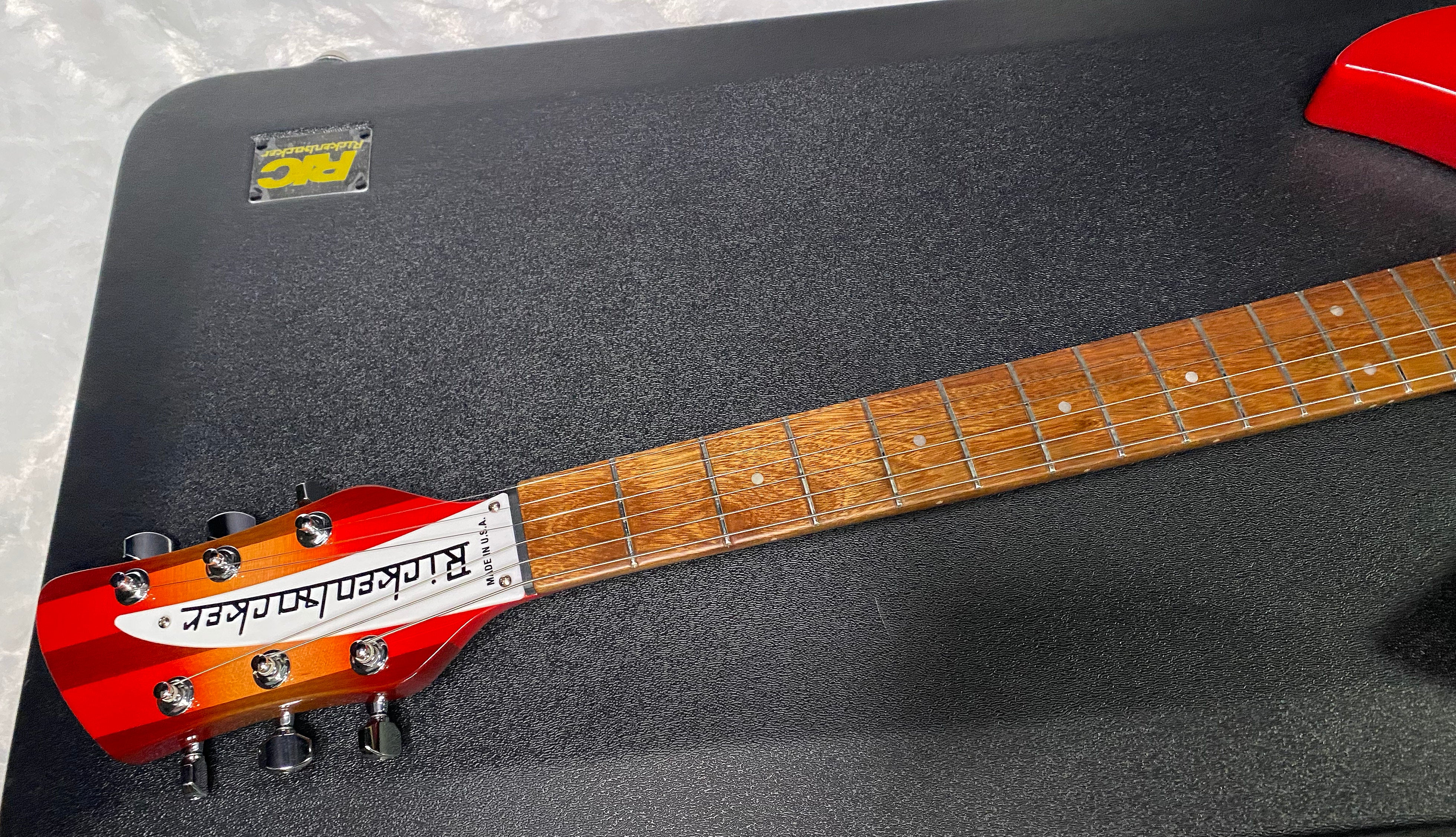 NEW! Rickenbacker 330 Fire Glo FG Fireglo - Semi Hollow Electric Guitar - Authorized Dealer - 7.8 lbs - G07209
