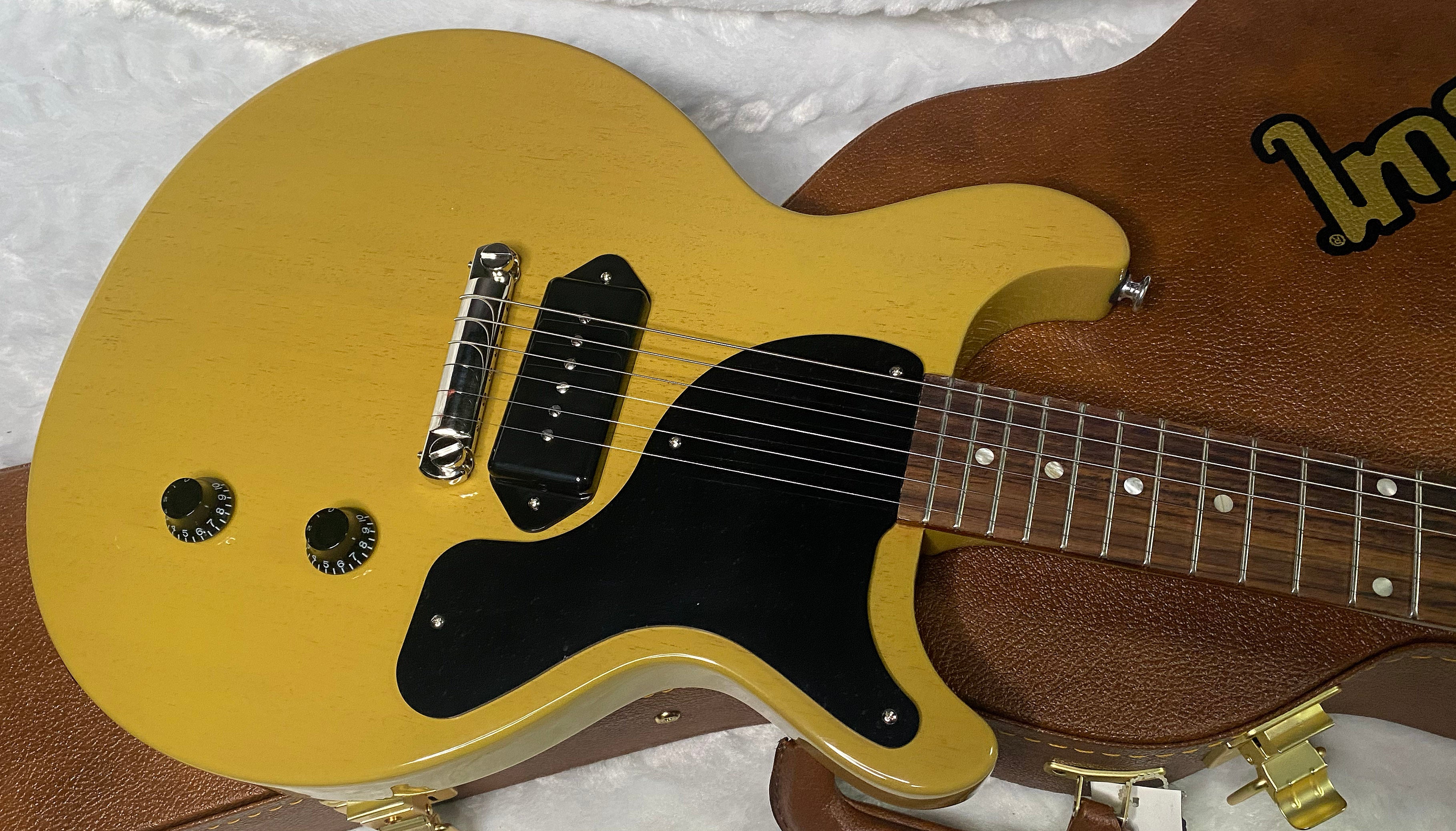 NEW! Gibson Les Paul Junior DC Double Cut - TV Yellow - Authorized Dealer - Only 6.5 lbs - G07219