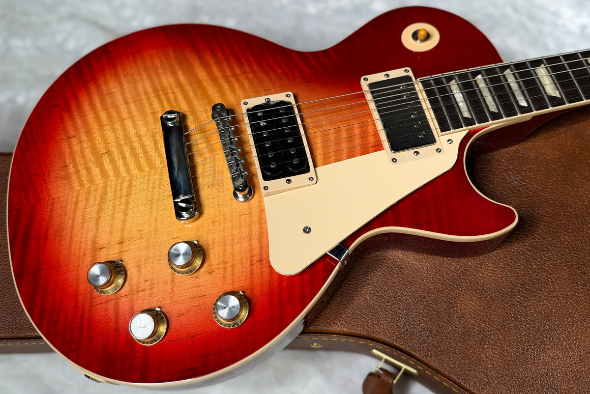 NEW ! Gibson Les Paul Standard '60s - AAA Flame - Factory Sunburst (custom shop finish) - Bizarre Guitar Limited Edition - Only 8.5lbs - Authorized Dealer - G7955