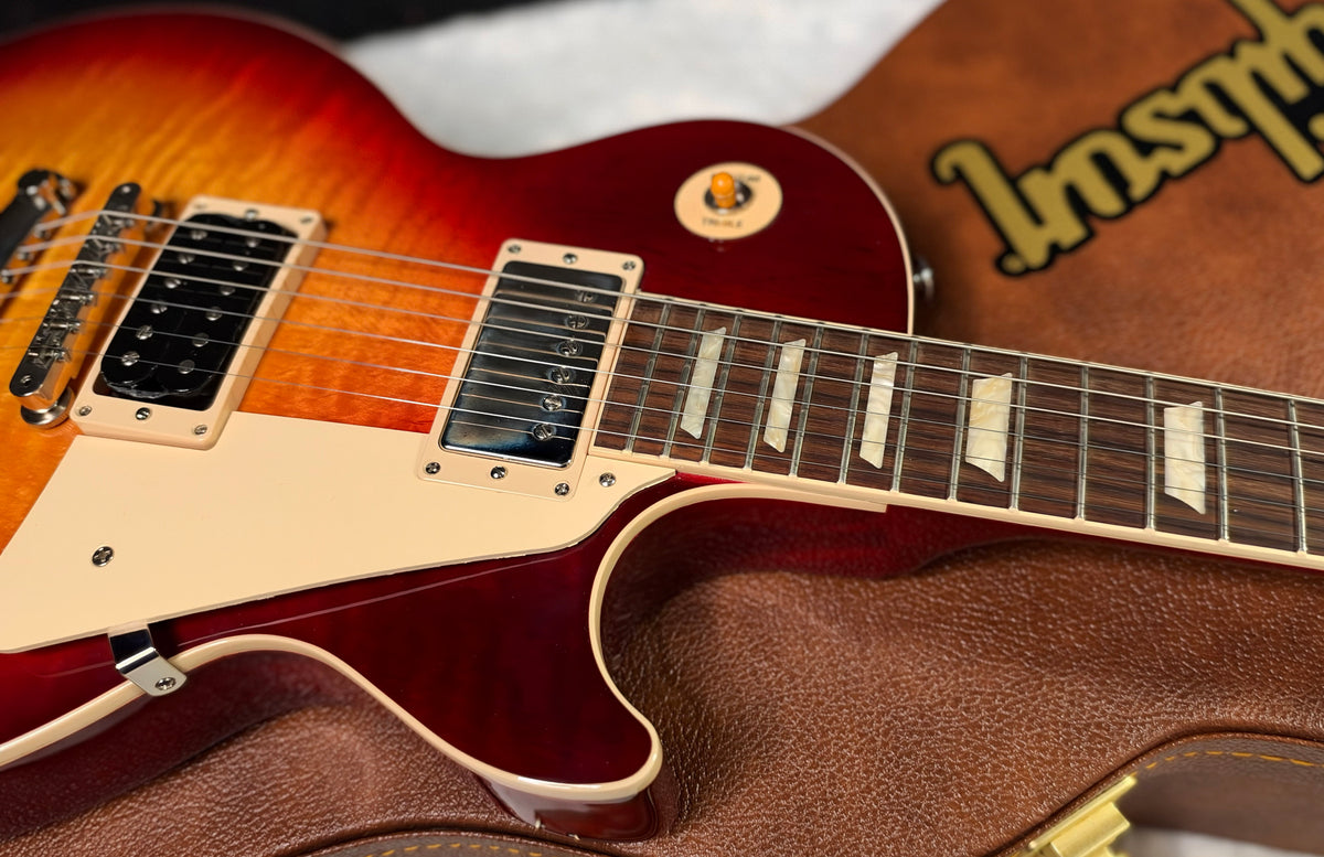 NEW ! Gibson Les Paul Standard '50s - AAA Flame - Factory Sunburst (custom shop finish) - Bizarre Guitar Limited Edition - Only 8.9 lbs - Authorized Dealer - G07963