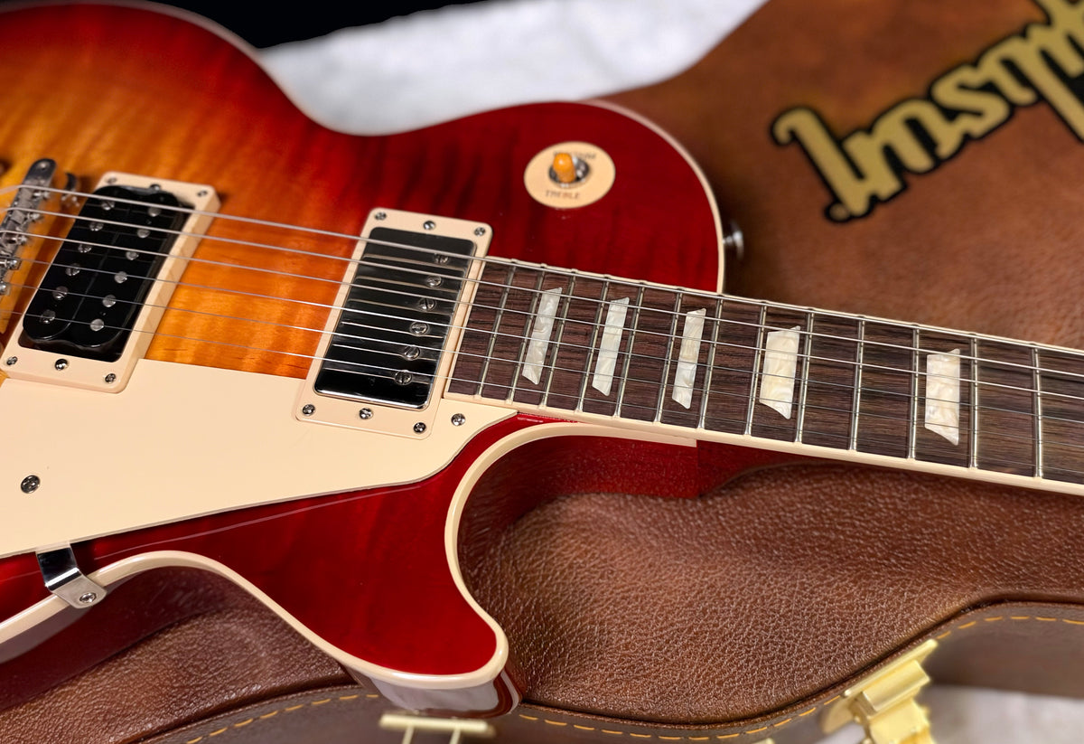 NEW ! Gibson Les Paul Standard '50s - AAA Flame - Factory Sunburst (custom shop finish) - Bizarre Guitar Limited Edition - Only 9.1 lbs - Authorized Dealer - G07940