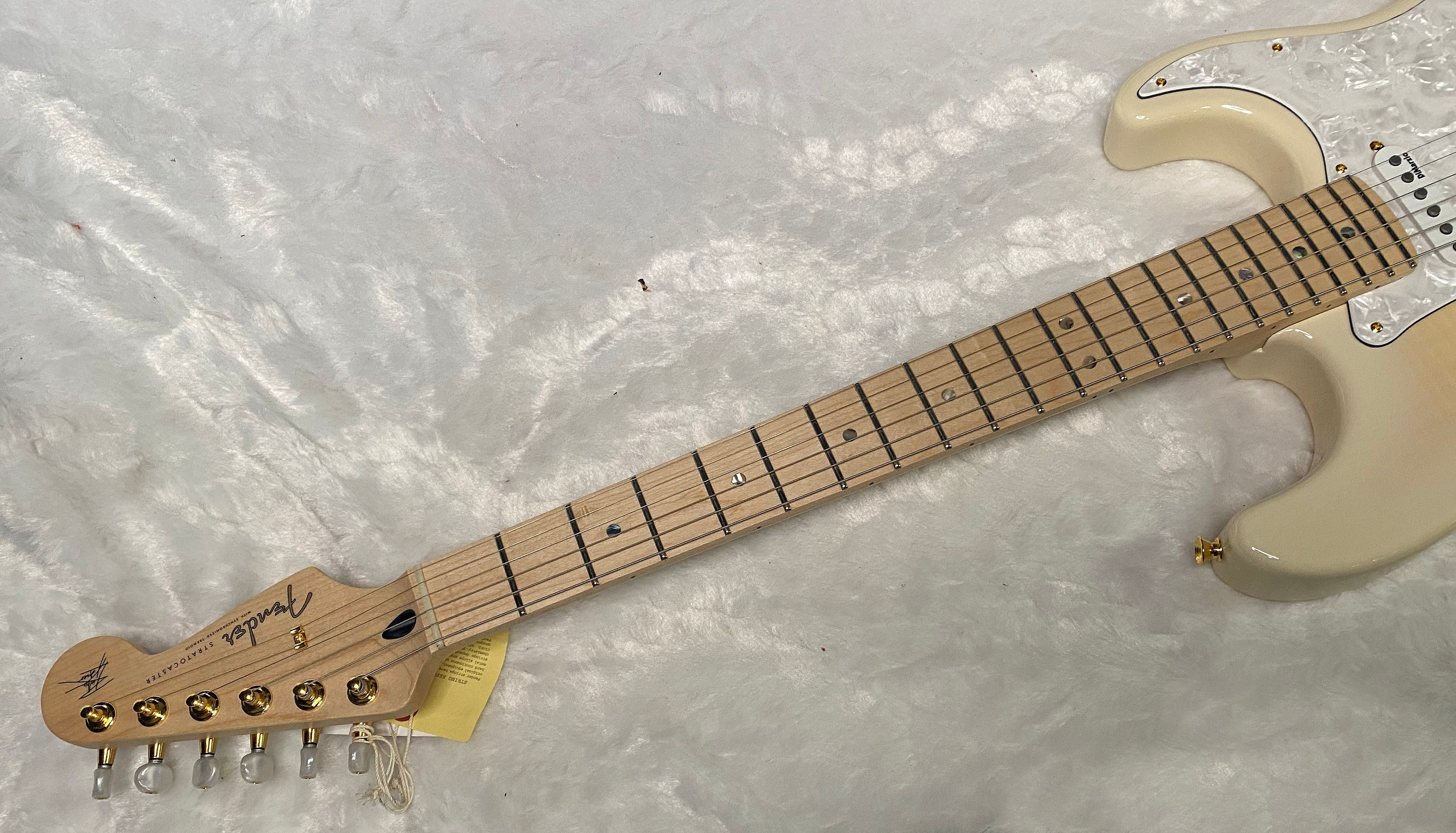 NEW ! Fender Richie Kotzen Stratocaster - Transparent White Burst - Made in Japan - Authorized Dealer - 8.1 lbs - G05407