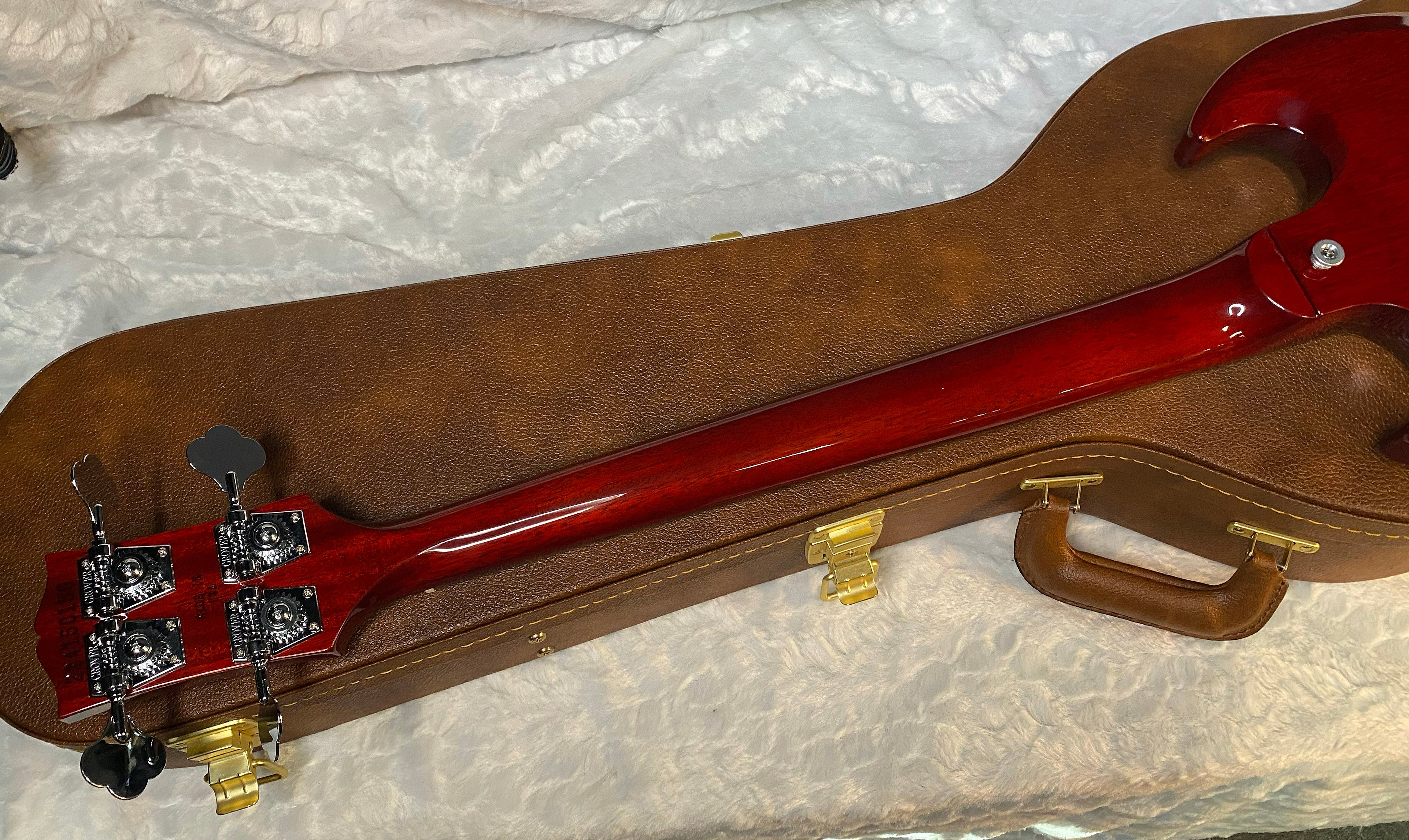 NEW! Gibson SG Standard 4-String Bass Heritage Cherry - Authorized Dealer - Only 7.35 lbs - G05821