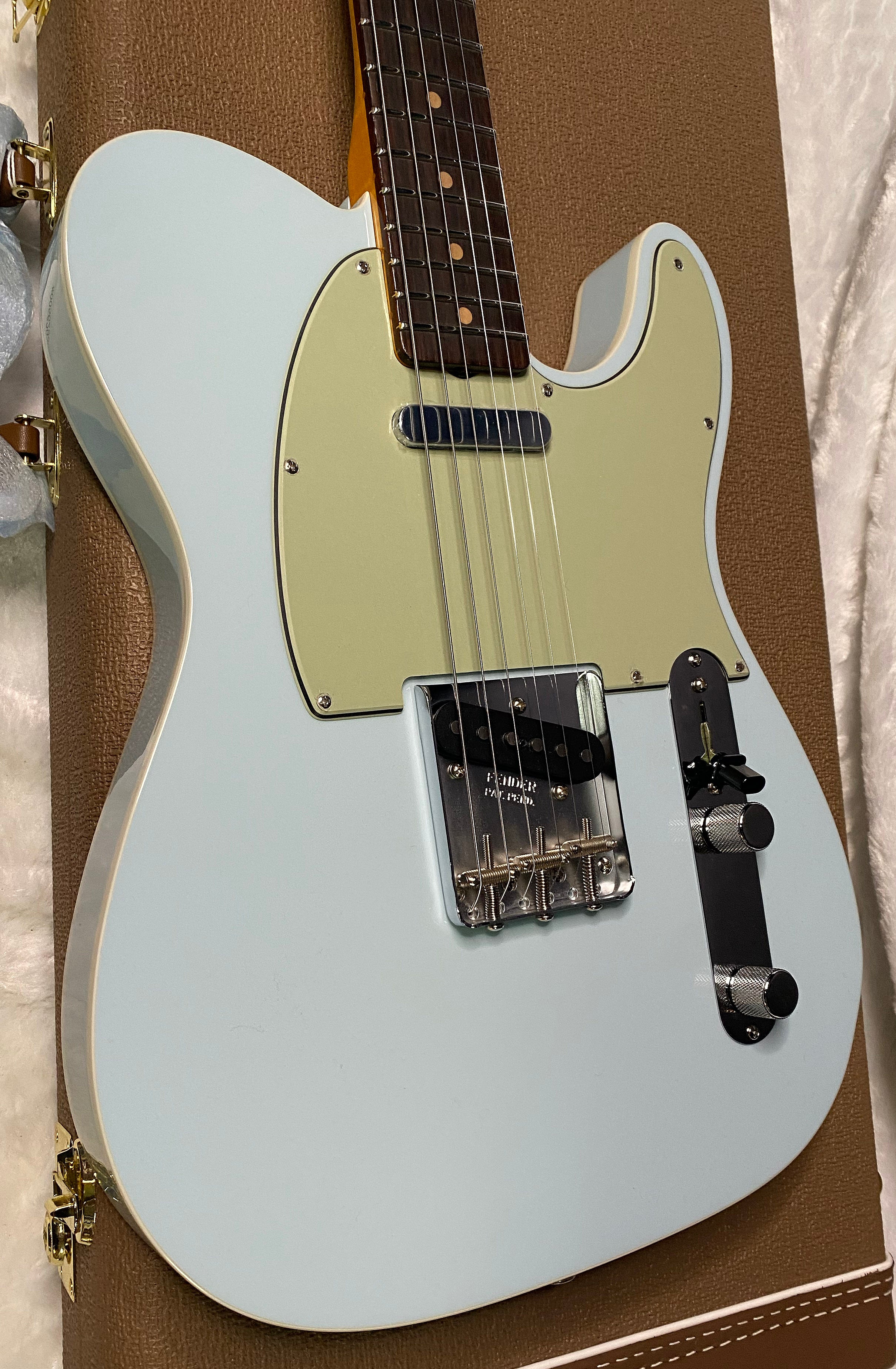 NEW! Fender Custom Shop Flamethrower Telecaster Custom - NOS - Modern Specs - Texas Special Pick-Ups - AAAA Flamed Neck -Sonic Blue - Authorized Dealer - 7.9lbs - G07231
