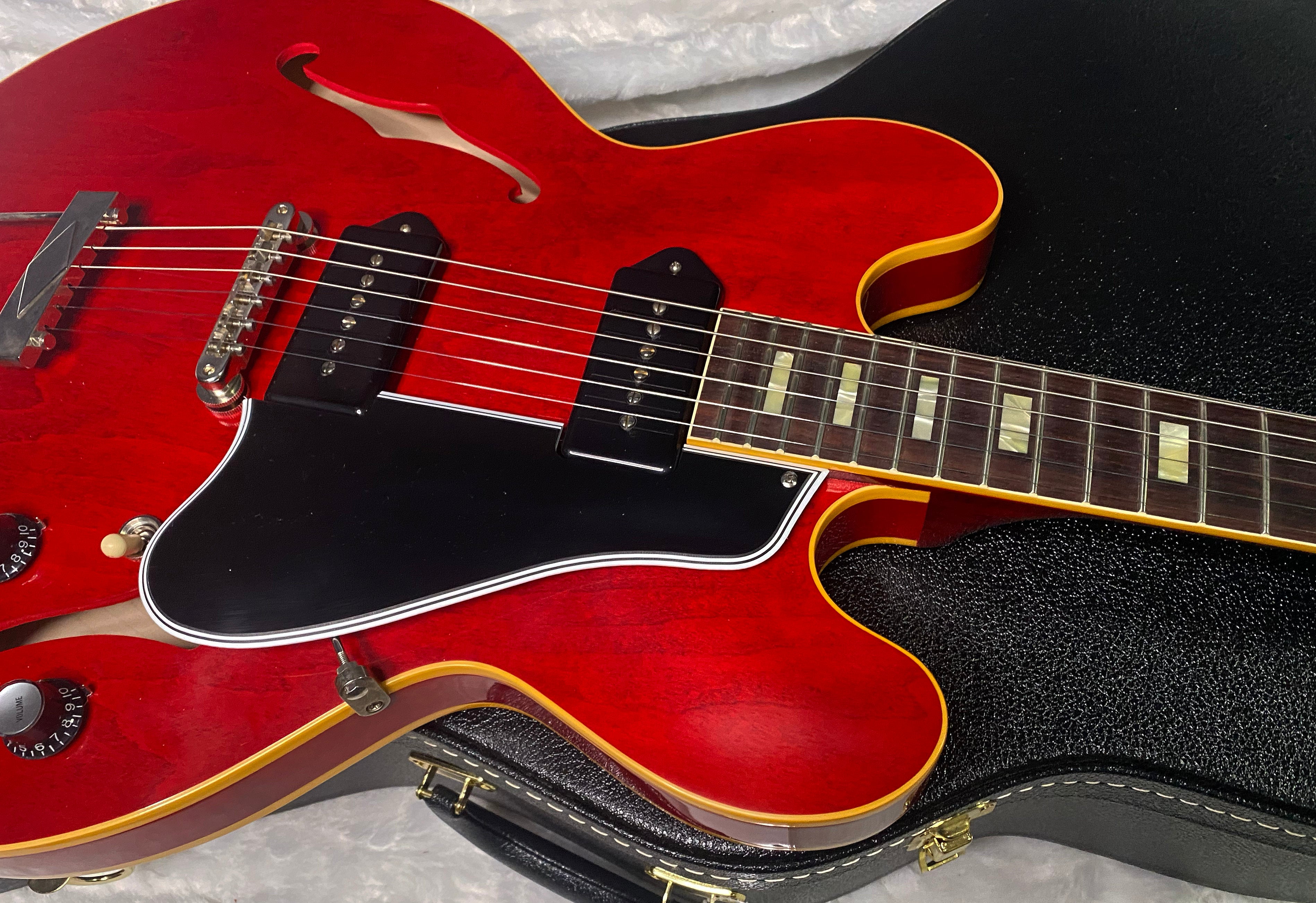 NEW! Gibson Custom Shop 1962 ES-330 Reissue Electric Guitar - '60s Cherry VOS - Authorized Dealer - Only 6.1lbs - In-Stock! G07237