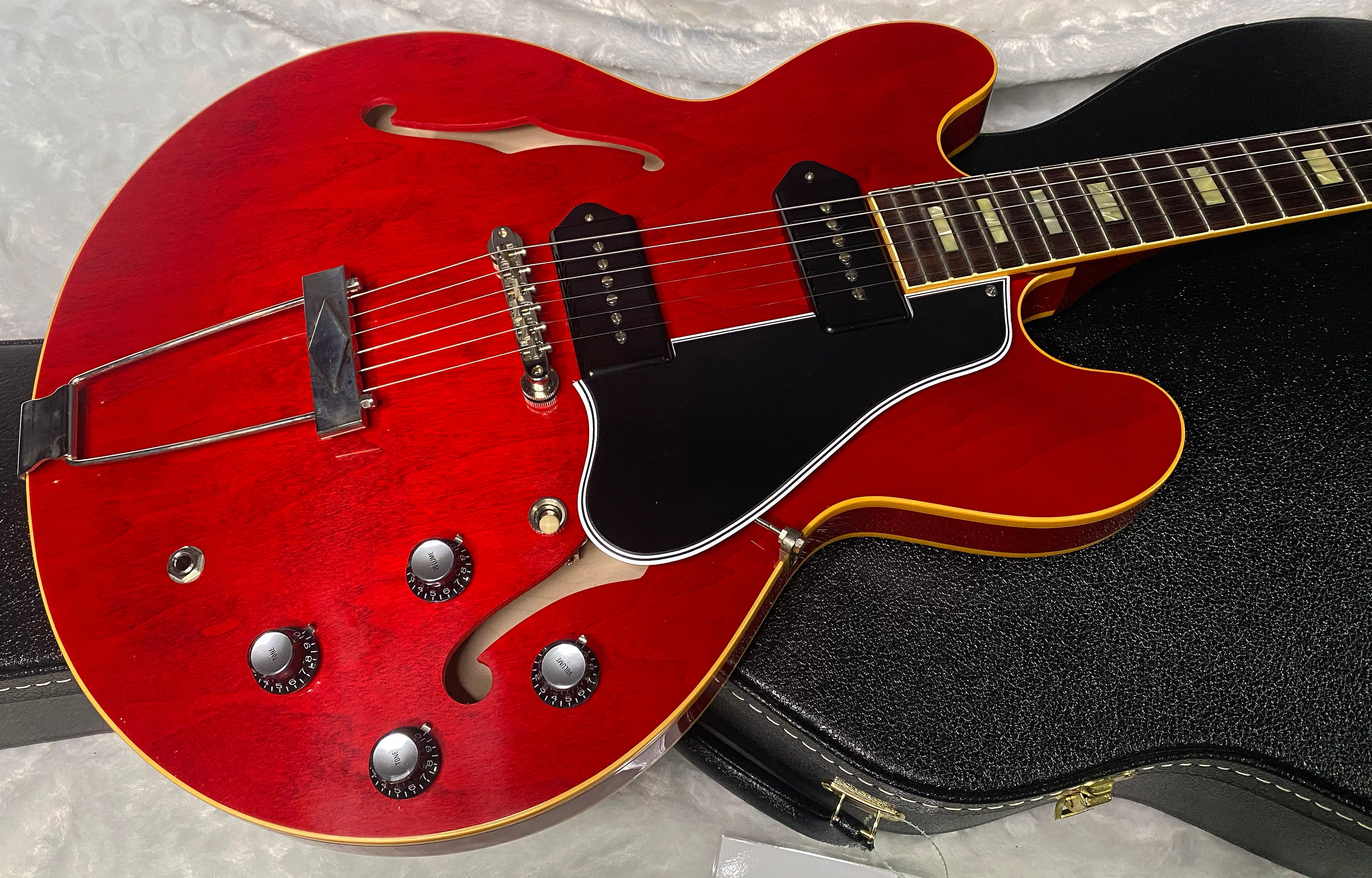 NEW! Gibson Custom Shop 1962 ES-330 Reissue Electric Guitar - '60s Cherry VOS - Authorized Dealer - Only 6.1lbs - In-Stock! G07237