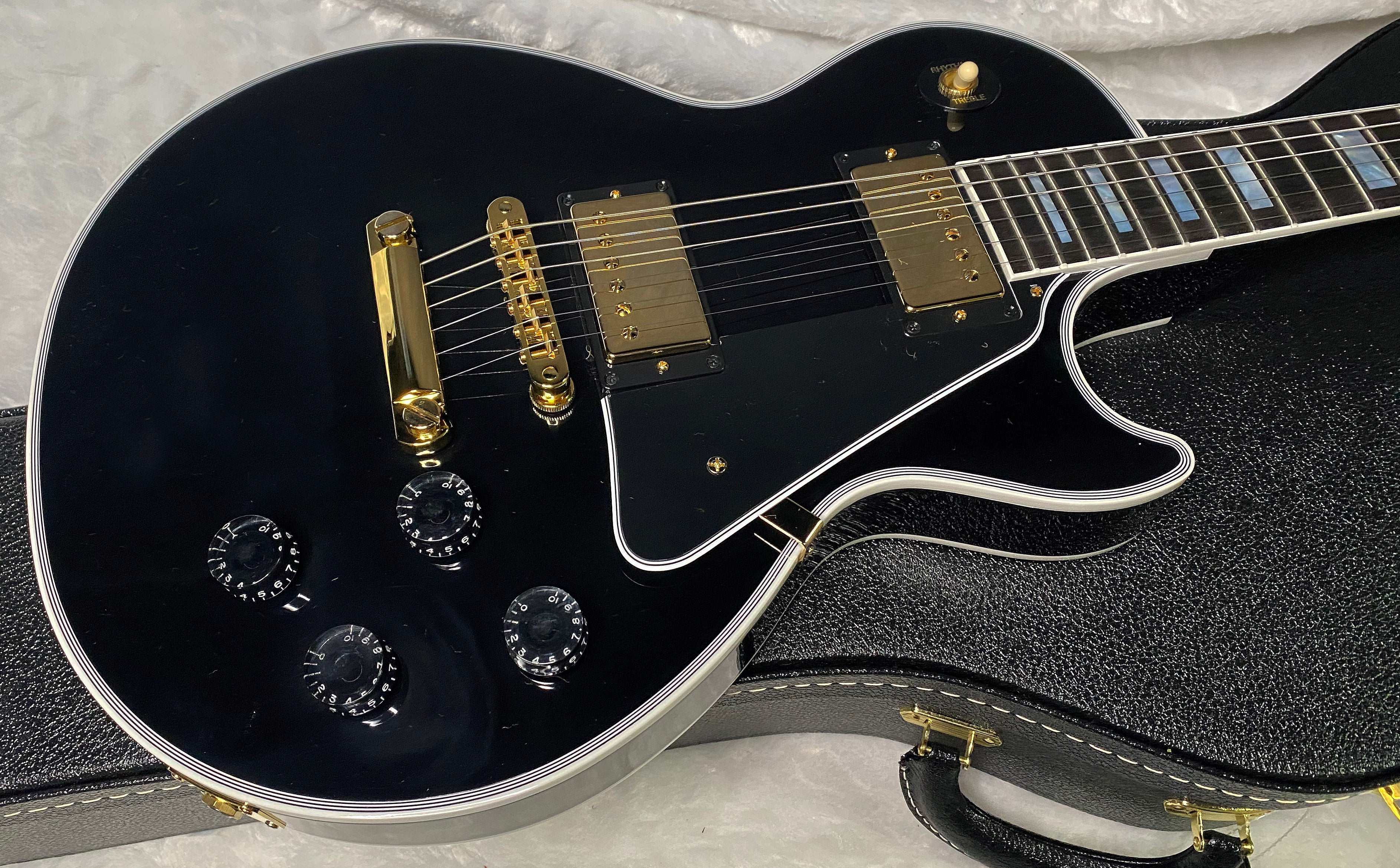 NEW! Gibson Custom Les Paul Custom Long Scale Electric Guitar - Ebony - Authorized Dealer - 10.6 lbs WOW - G07238