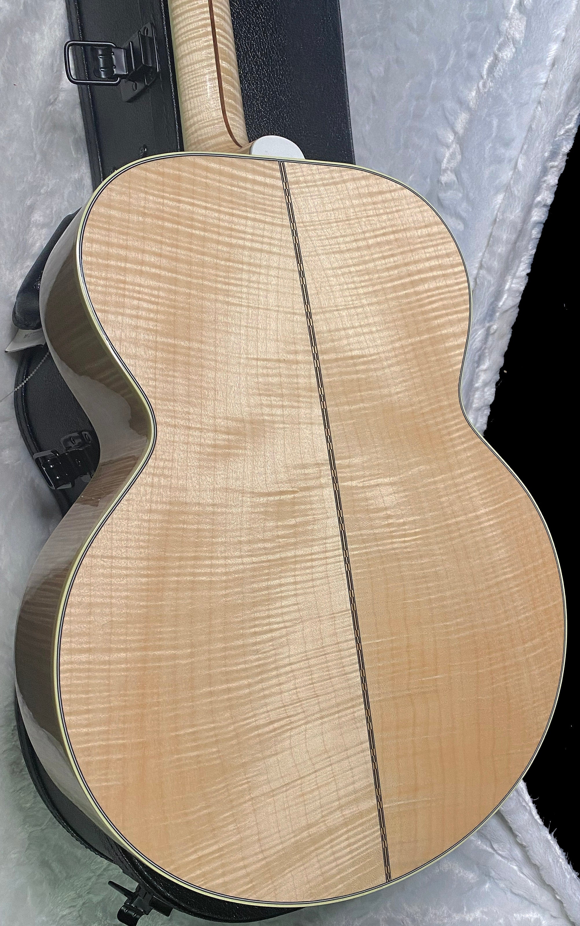 NEW ! Gibson SJ-200 Standard - Custom Shop - Dealer Select - Super RARE - Green Top - Authorized Dealer - AAAAA Flamed Natural Maple Back & Sides - G07241