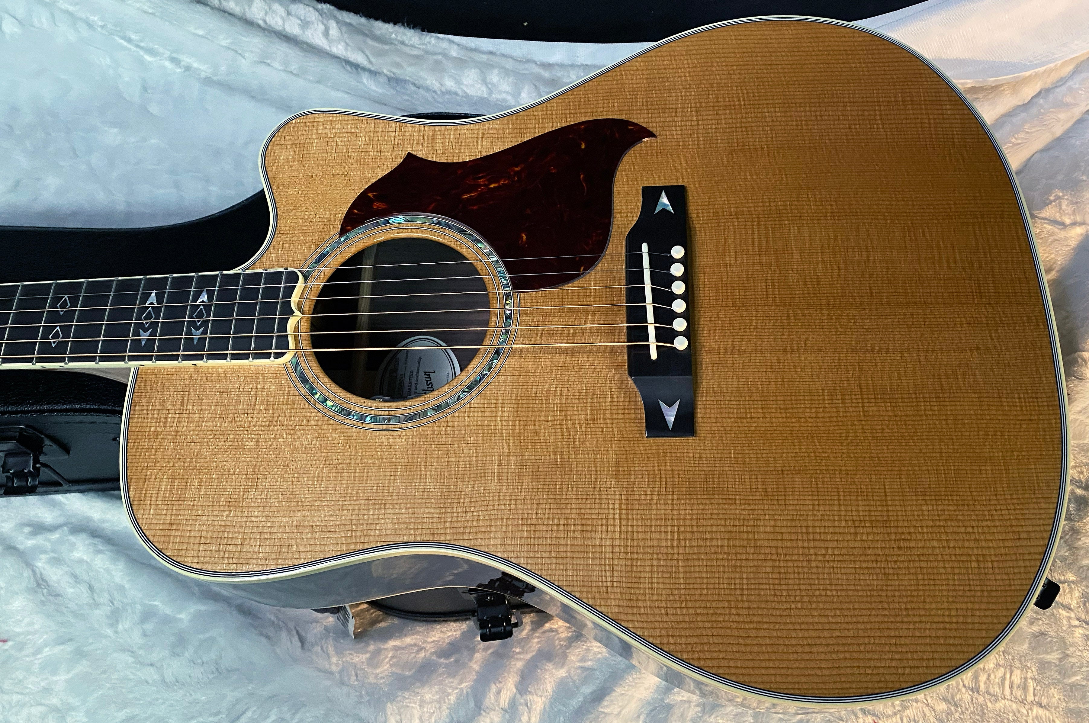 NEW! Gibson Acoustic Songwriter Recording Artist EC - Acoustic-Electric Guitar - 4.9 lbs - Antique Natural - Authorized Dealer - G06636