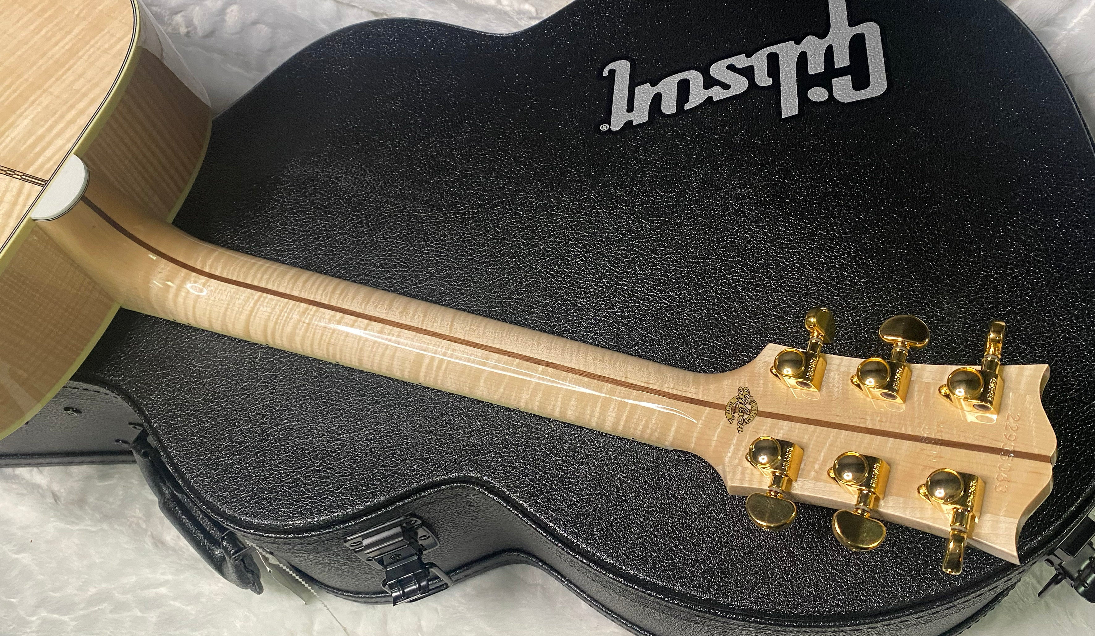 NEW ! Gibson SJ-200 Standard - Custom Shop - Dealer Select - Super RARE - Green Top - Authorized Dealer - AAAAA Flamed Natural Maple Back & Sides - G07241