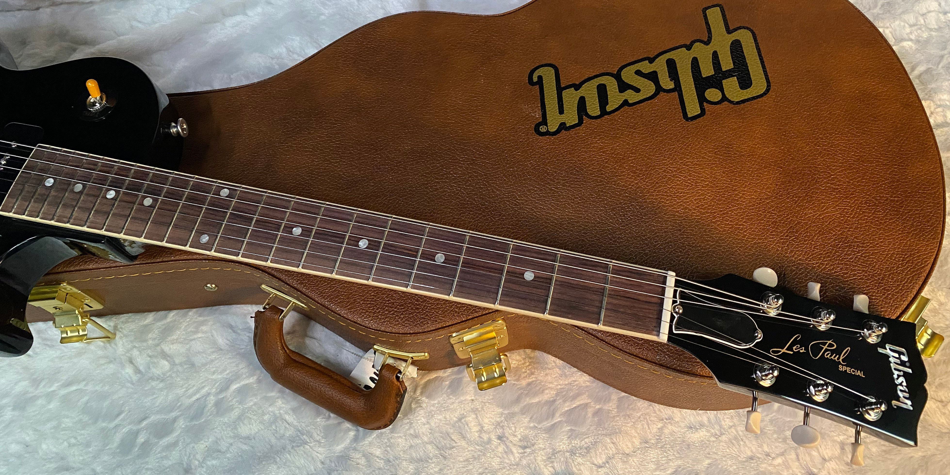 NEW ! Gibson Les Paul Special - Ebony - Only 7.5 lbs! - Authorized Dealer - G05825