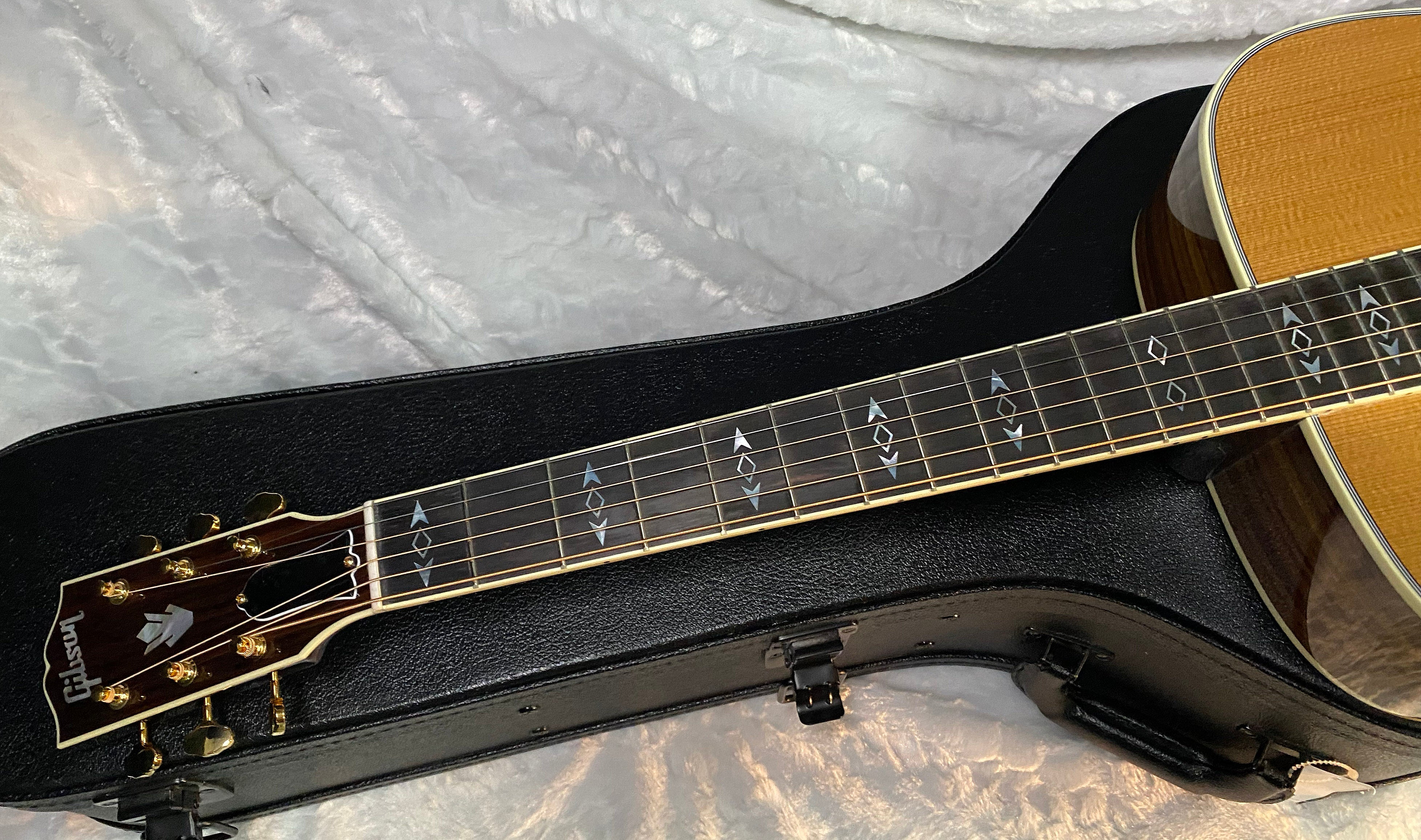 NEW! Gibson Acoustic Songwriter Recording Artist - Acoustic-Electric Guitar - 4.75lbs - Antique Natural - Authorized Dealer - G06635