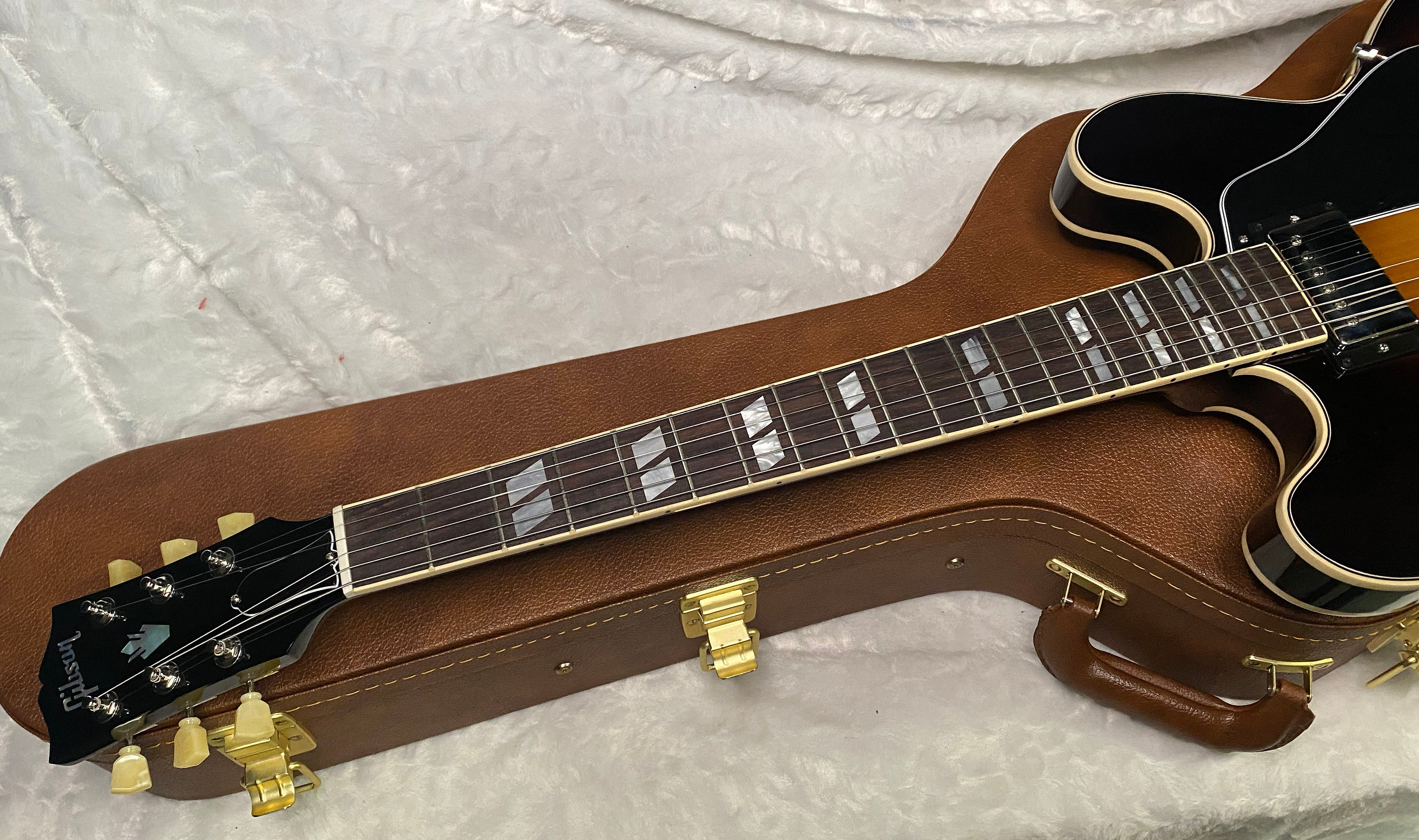 NEW! Gibson ES-345 Semi-Hollowbody Electric Guitar - Vintage Burst - Authorized Dealer - 7.85 lbs - G07246