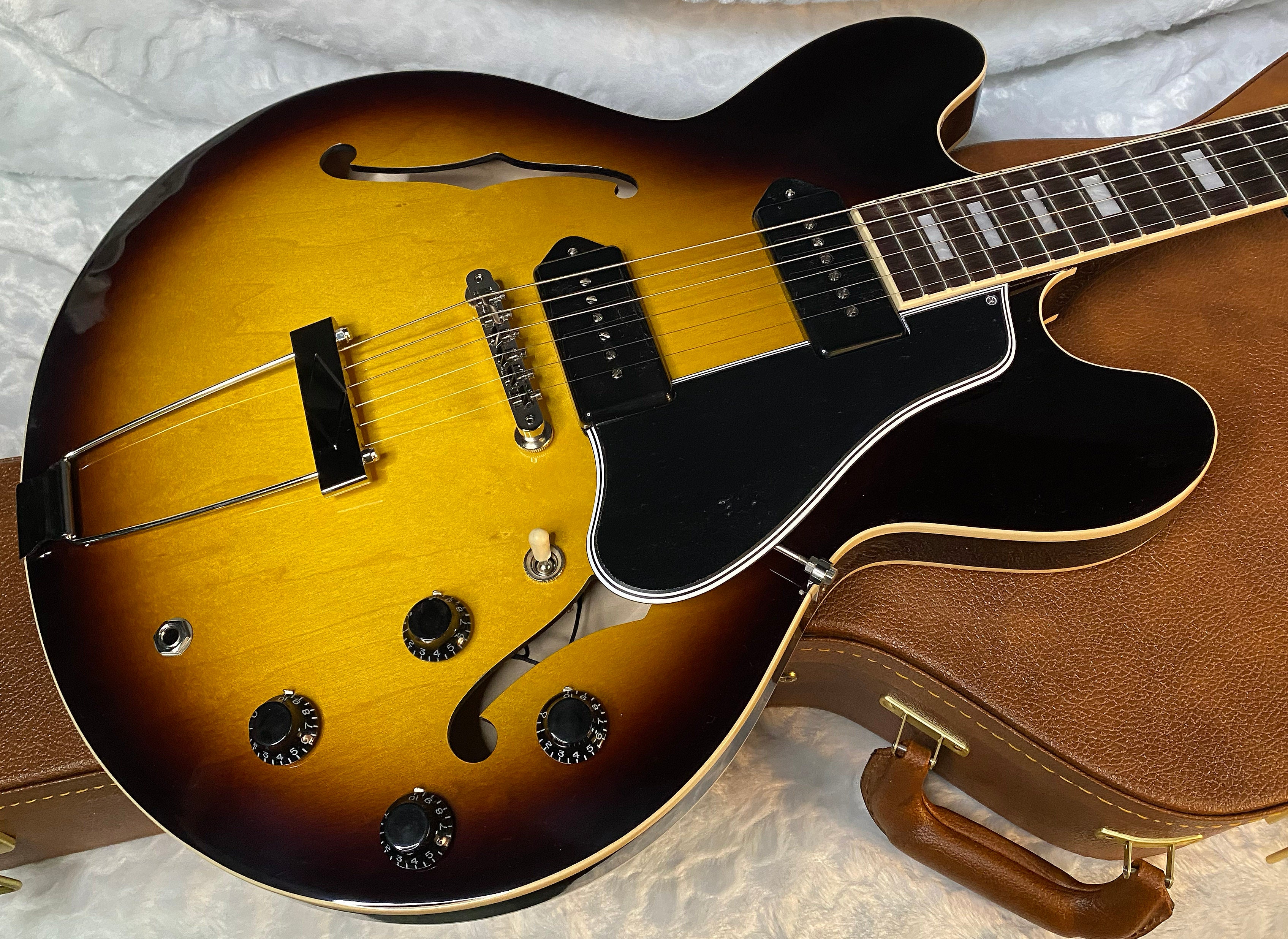 NEW ! Gibson ES-330 Hollowbody Electric Guitar - Tobacco Burst - Authorized Dealer - Only 6lbs! G05816