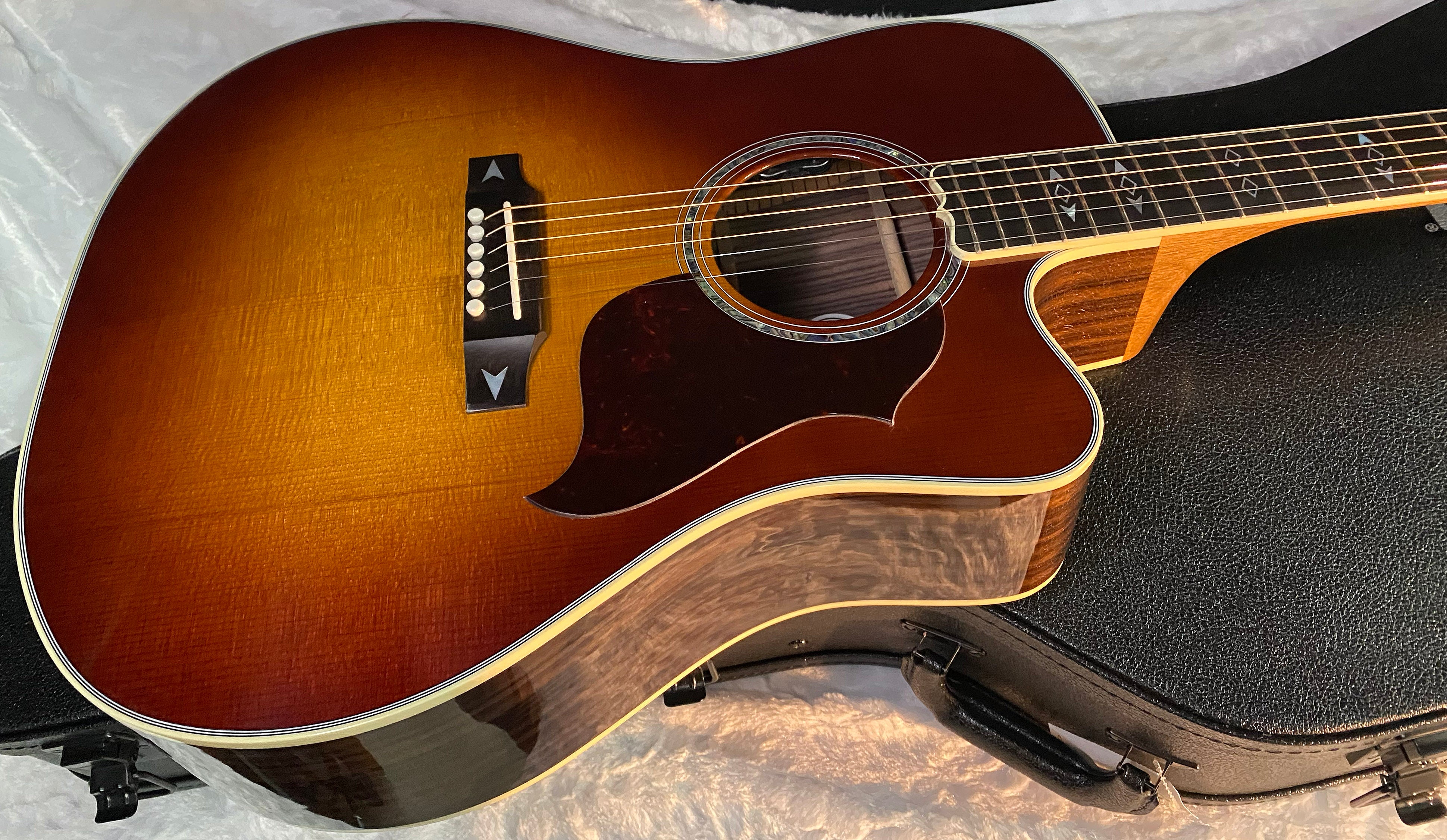 NEW! Gibson Acoustic Songwriter Recording Artist EC - Acoustic-Electric Guitar - 4.7 lbs - Rosewood Burst - Authorized Dealer - G06637