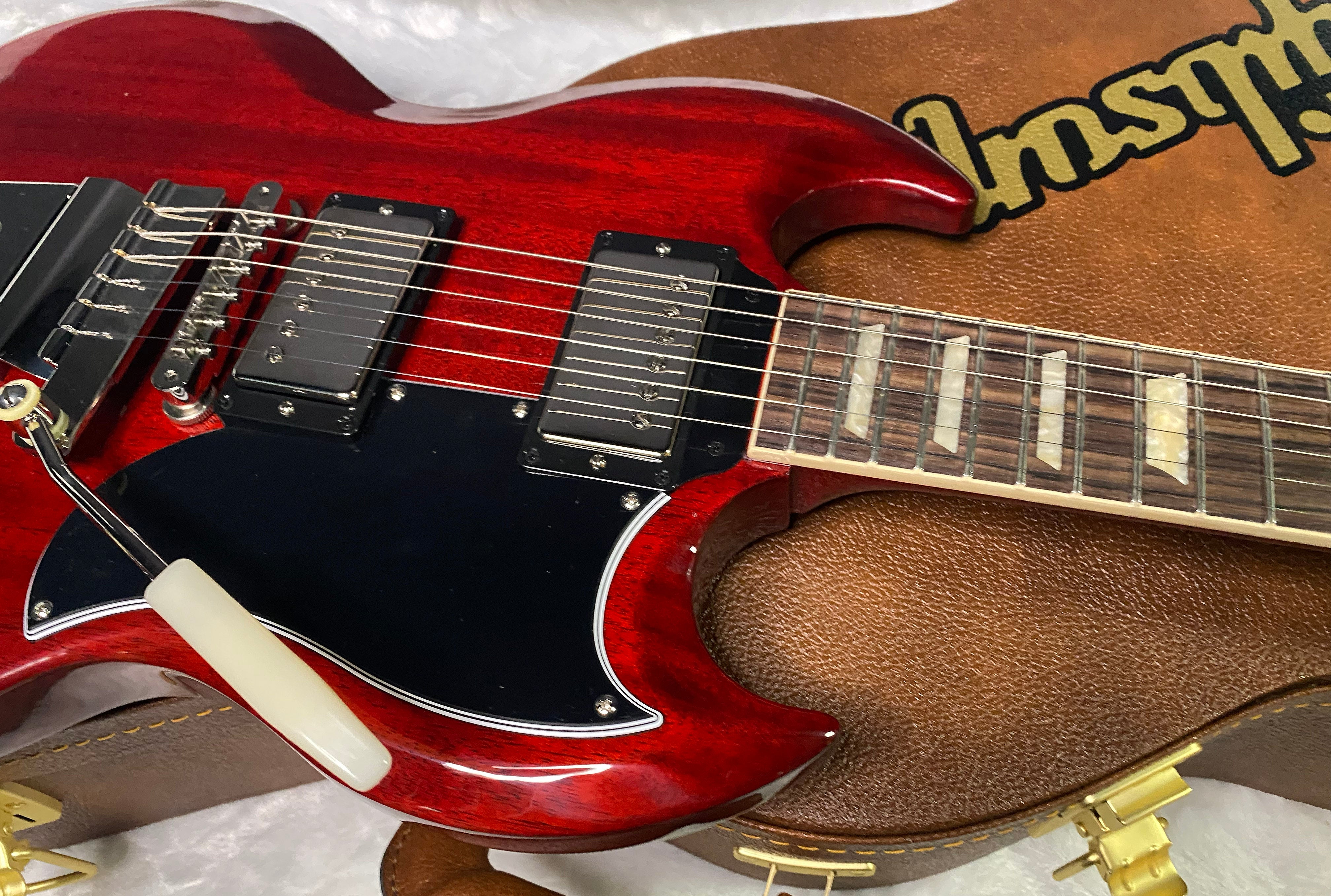 NEW! Gibson SG Standard '61 Maestro Vibrola Vintage Cherry - 6.7 lbs - Authorized Dealer! G07261