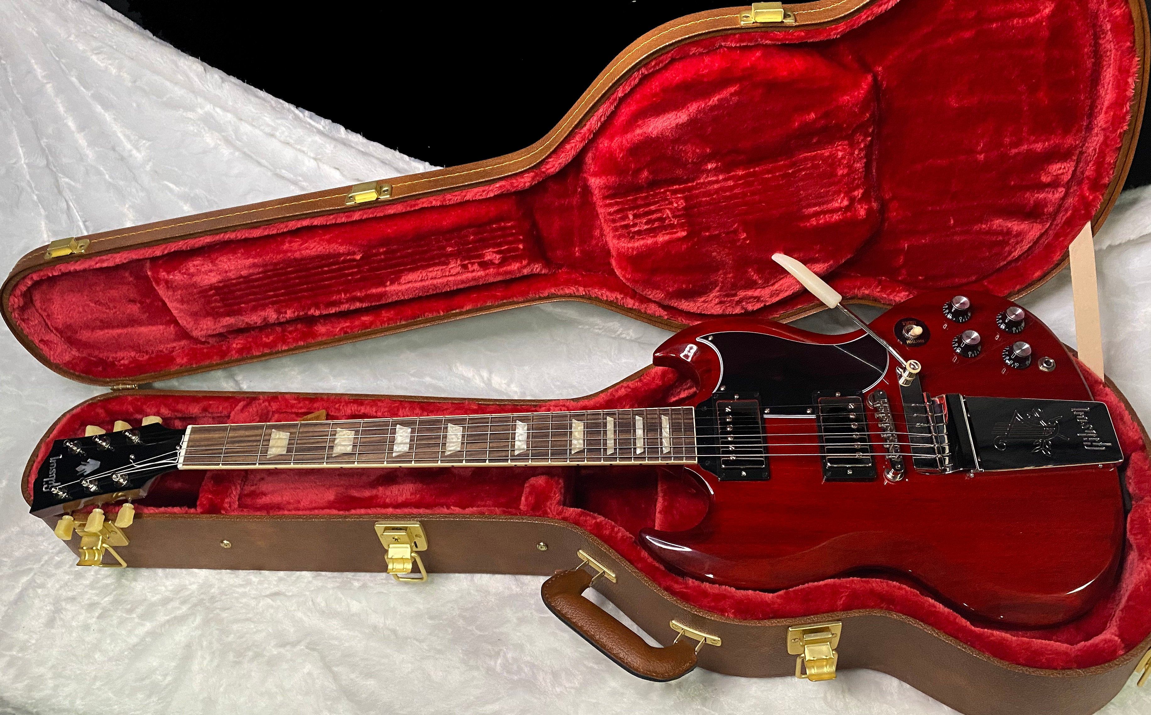 NEW! Gibson SG Standard '61 Maestro Vibrola Vintage Cherry - 6.7 lbs - Authorized Dealer! G07261