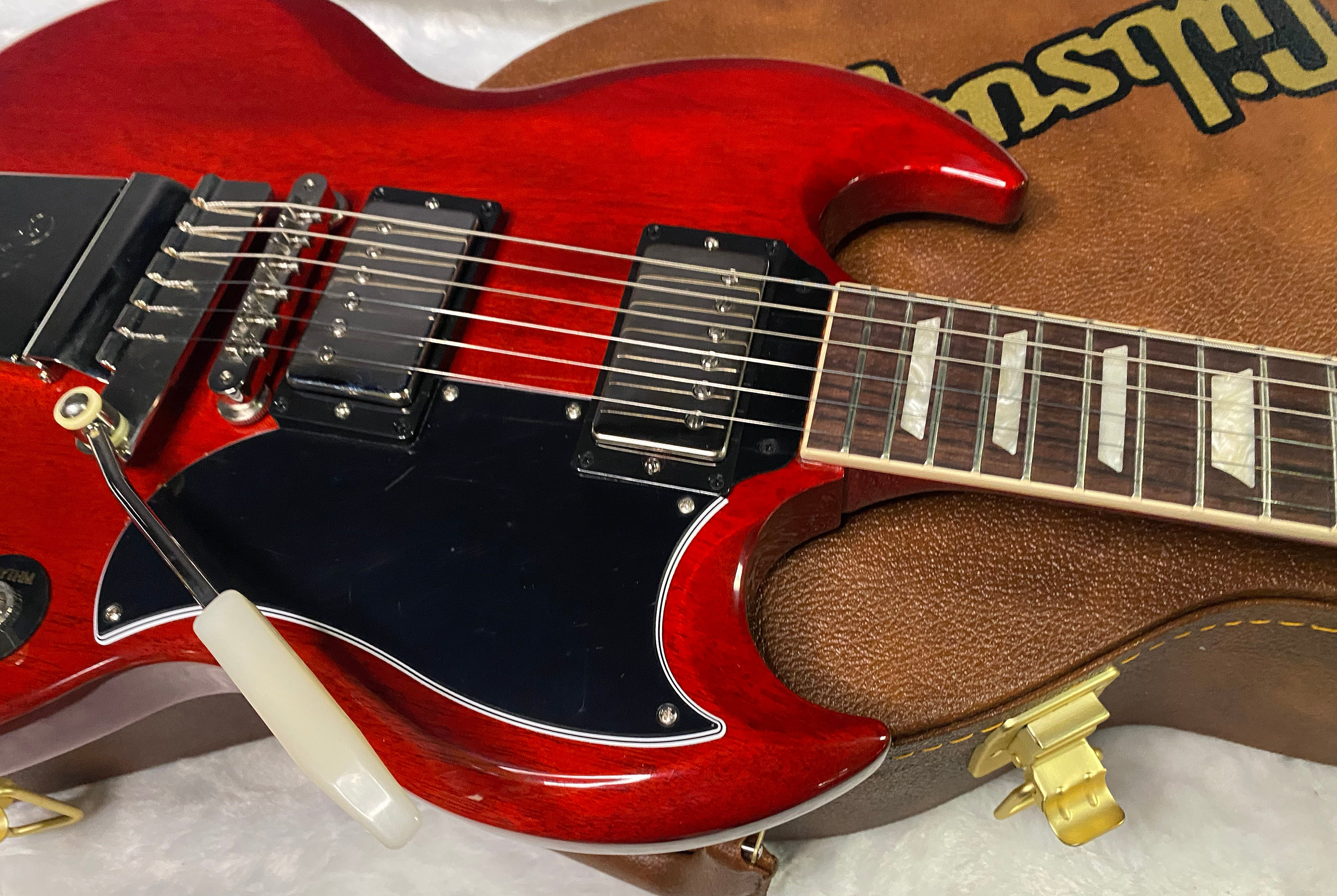 NEW! Gibson SG Standard '61 Maestro Vibrola Vintage Cherry - 7.45 lbs - Authorized Dealer! G07242