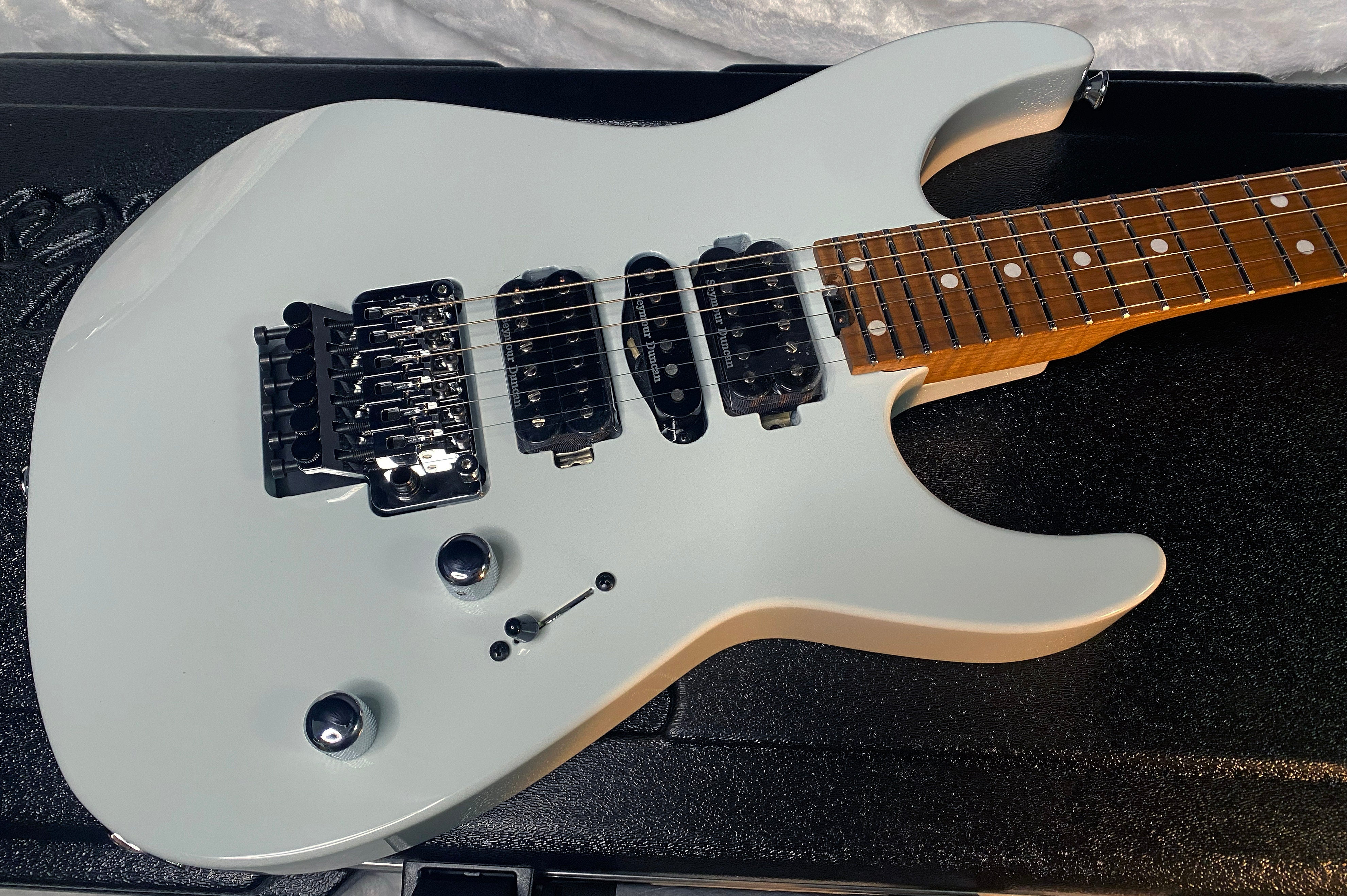 NEW ! Jackson Custom Shop Dinky HSH - Roasted Maple Neck & Fretboard - DK - Sonic Blue - Authorized Dealer - 7.9 lbs - G06640