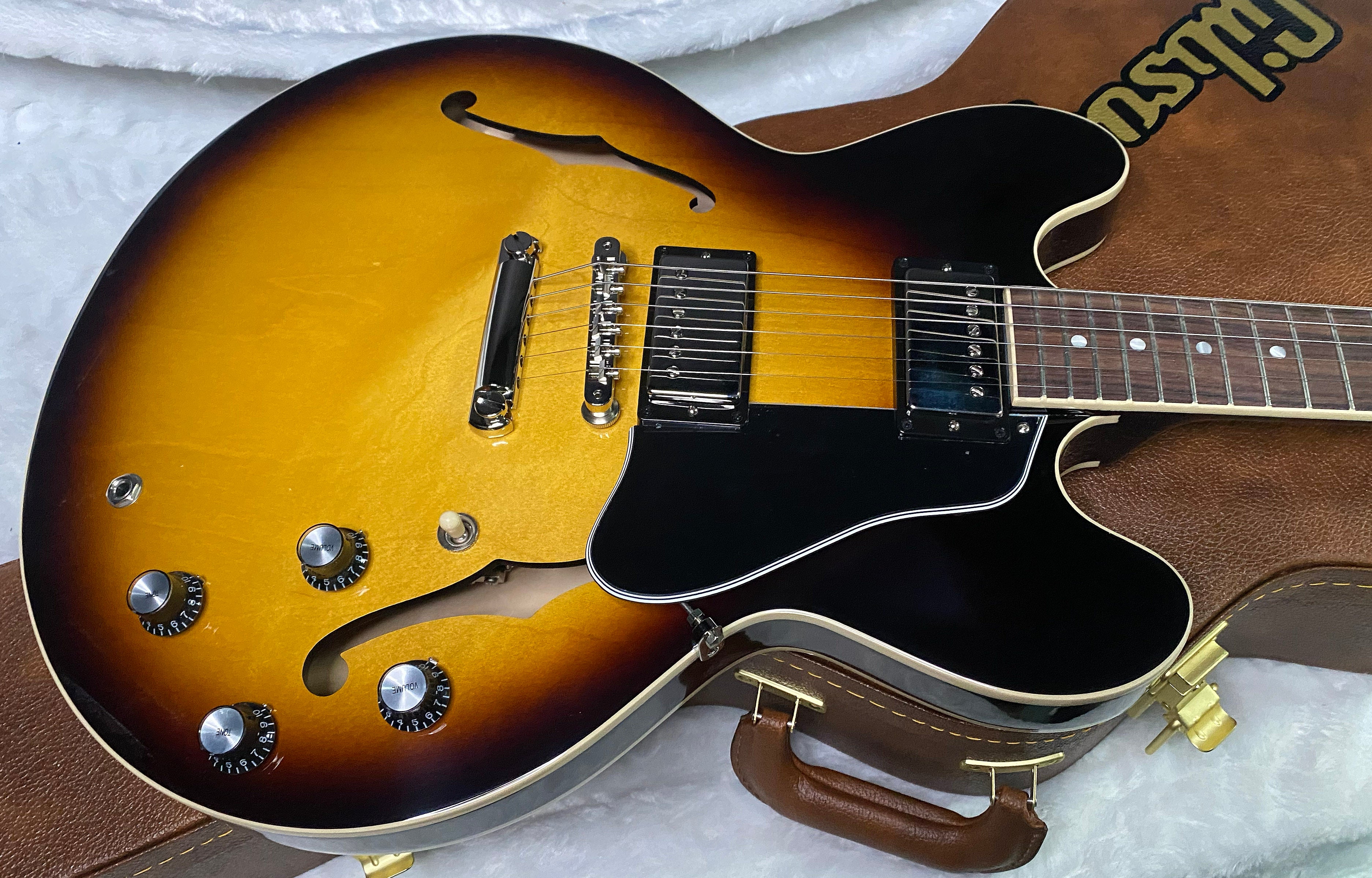 NEW! Gibson ES-335 Dot ( Gloss ) Vintage Burst - Semi-Hollow - Authorized Dealer - 8.3 lbs - G07262