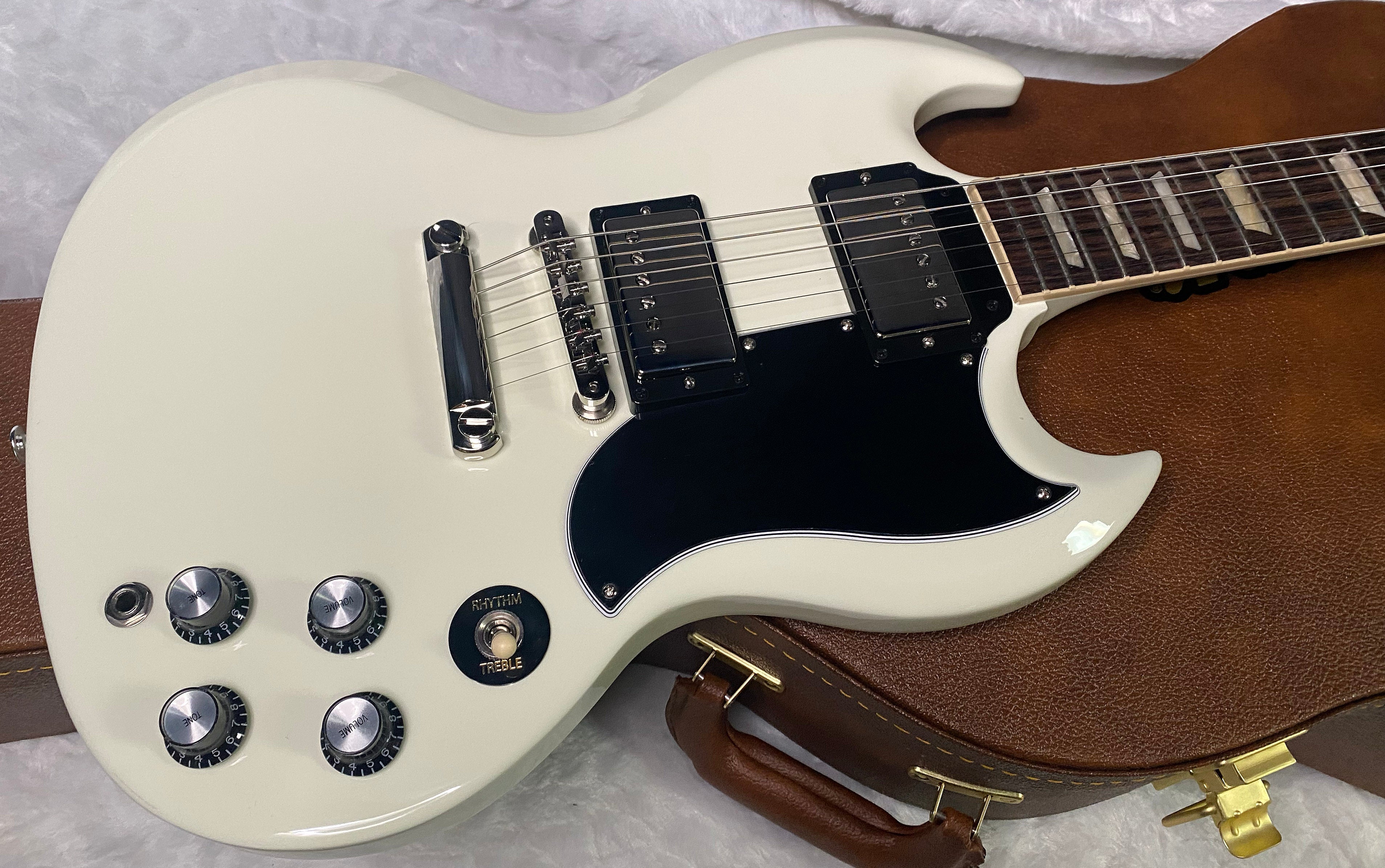 NEW ! Gibson SG Standard '61 Stop Bar - Classic White - Only 5.7 lbs !!! WOW - Authorized Dealer - G07256