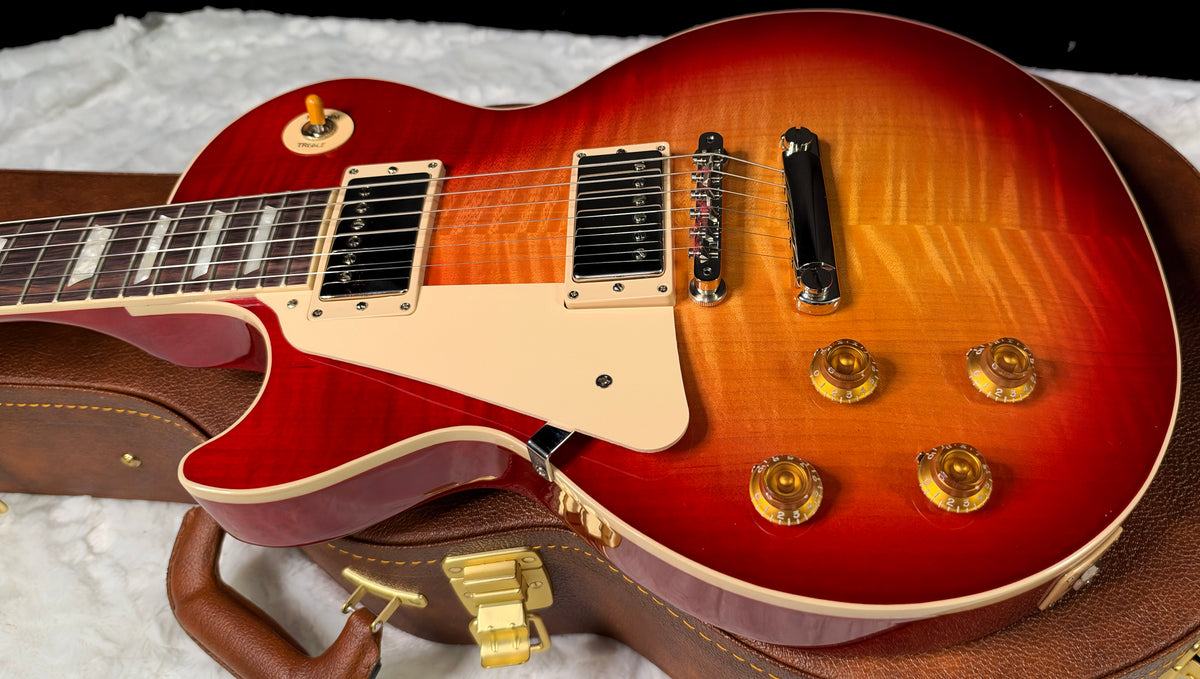 NEW ! Gibson Les Paul Standard '50s Left Handed - Sunburst - Killer Wide Flame Top! - WOW! - Authorized Dealer - Only 8.5 lbs - G08053