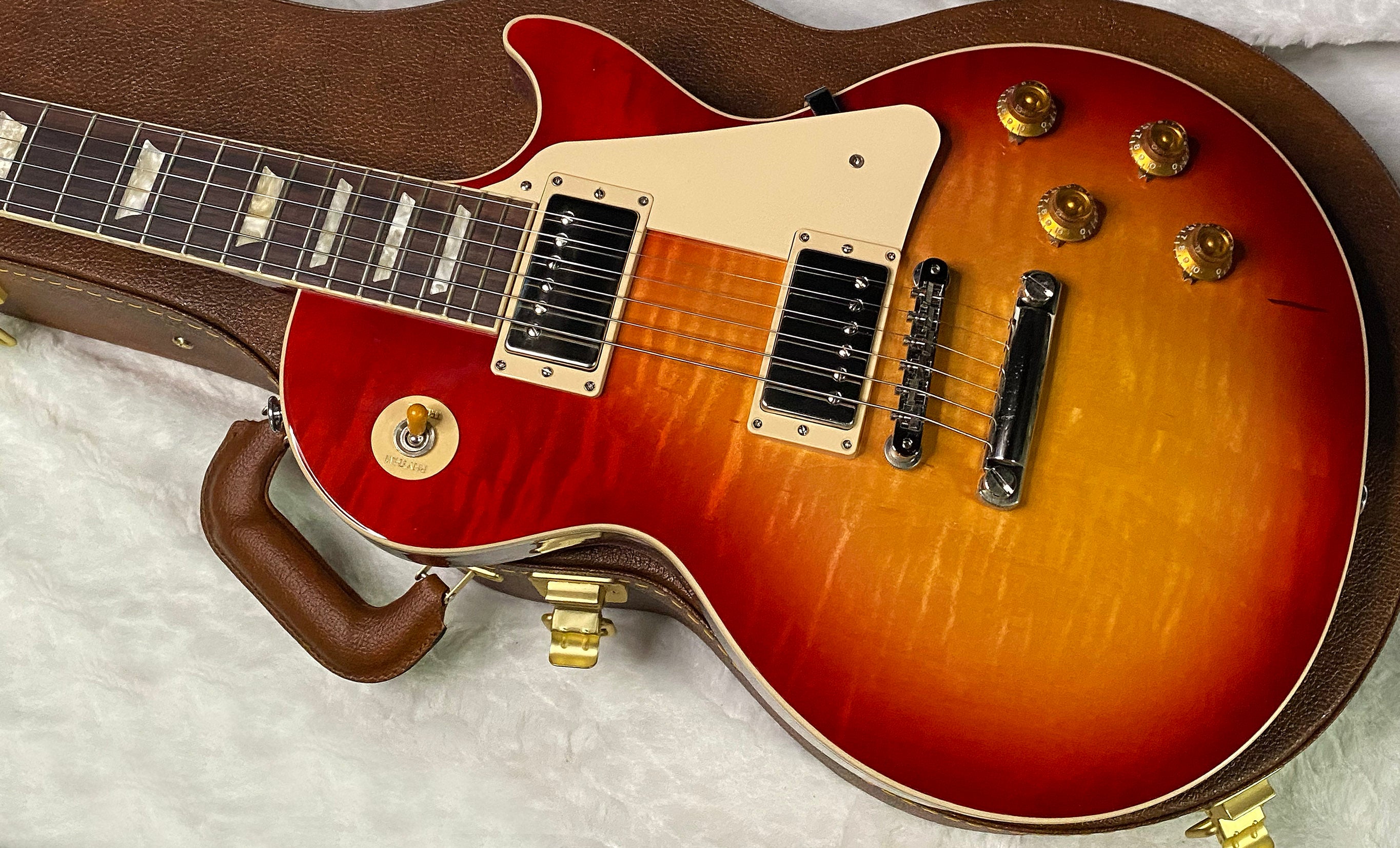 NEW ! Gibson Les Paul Standard '50s - Heritage Cherry Sunburst - Only 9 lbs - Authorized Dealer - G07257