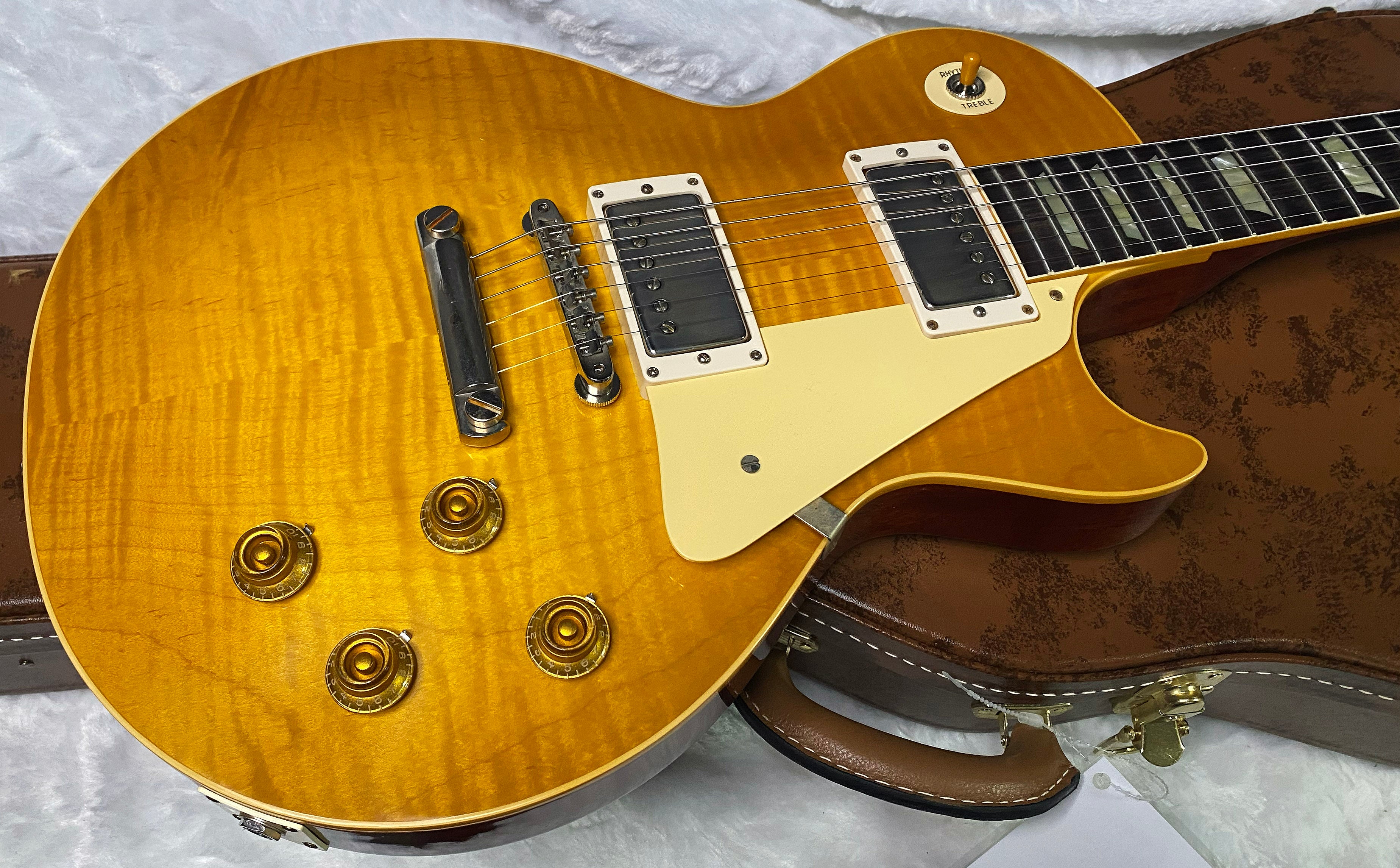 NEW ! Gibson Custom Shop 1959 Les Paul - Lemon Burst VOS - Authorized Dealer - Hand Picked Flame Top - ONLY 8.5 lbs - G07267