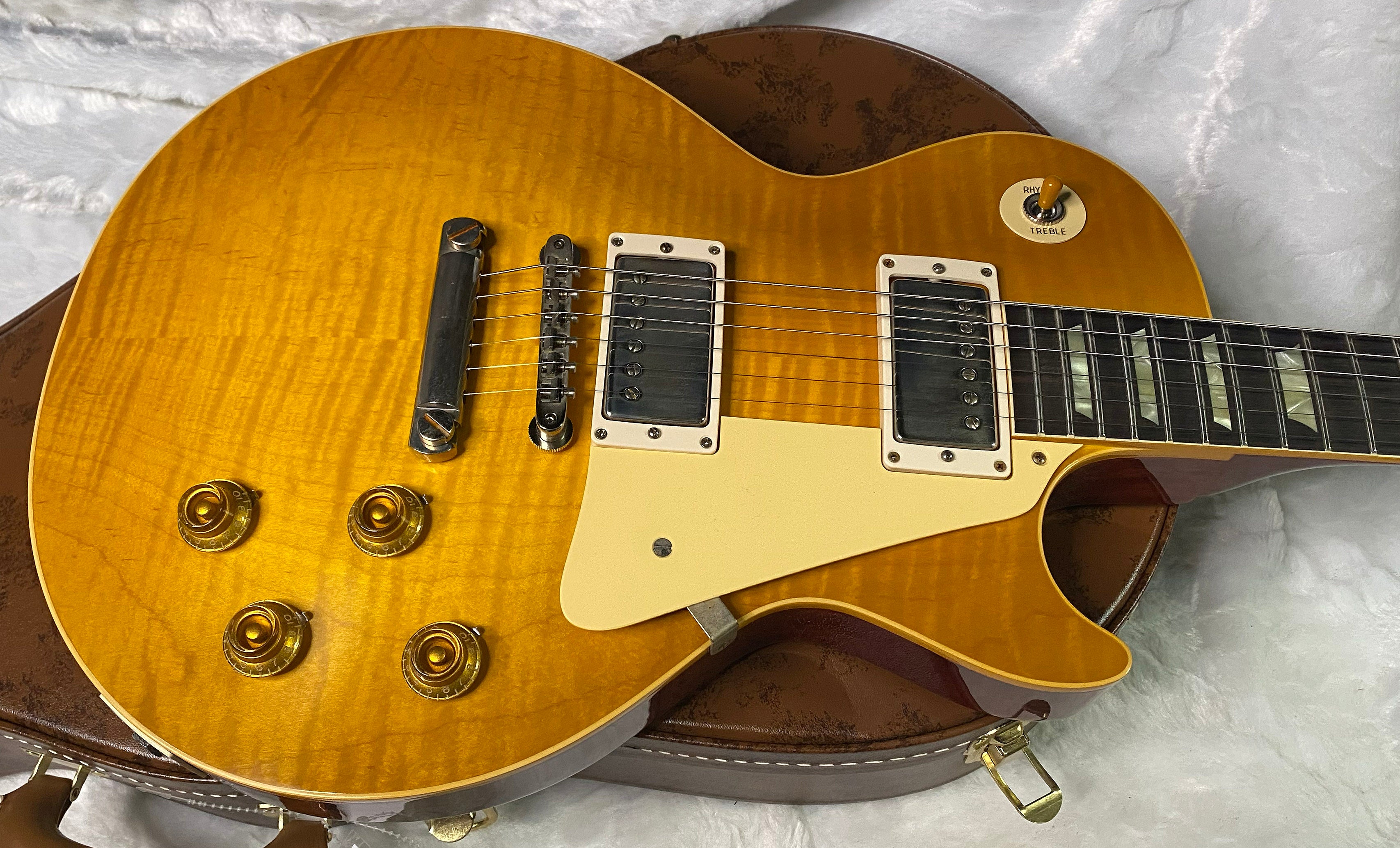 NEW ! Gibson Custom Shop 1959 Les Paul - Lemon Burst VOS - Authorized Dealer - Hand Picked Flame Top - ONLY 8.5 lbs - G07267