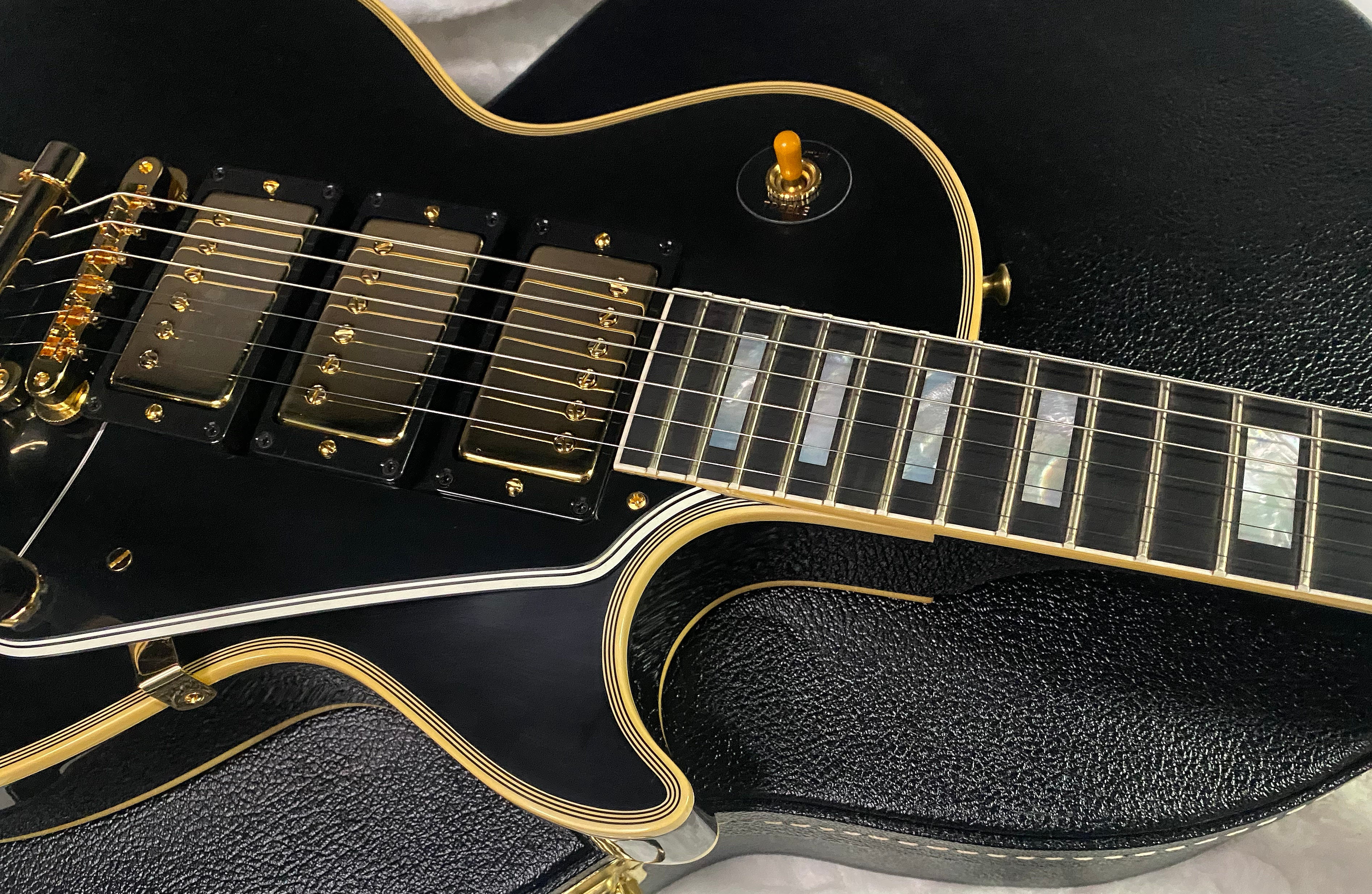 NEW! Gibson Les Paul Custom 3 Pick-UP 1957 Reissue VOS Custom Shop Authorized Dealer Bigsby - Only 9.5lbs - G07269