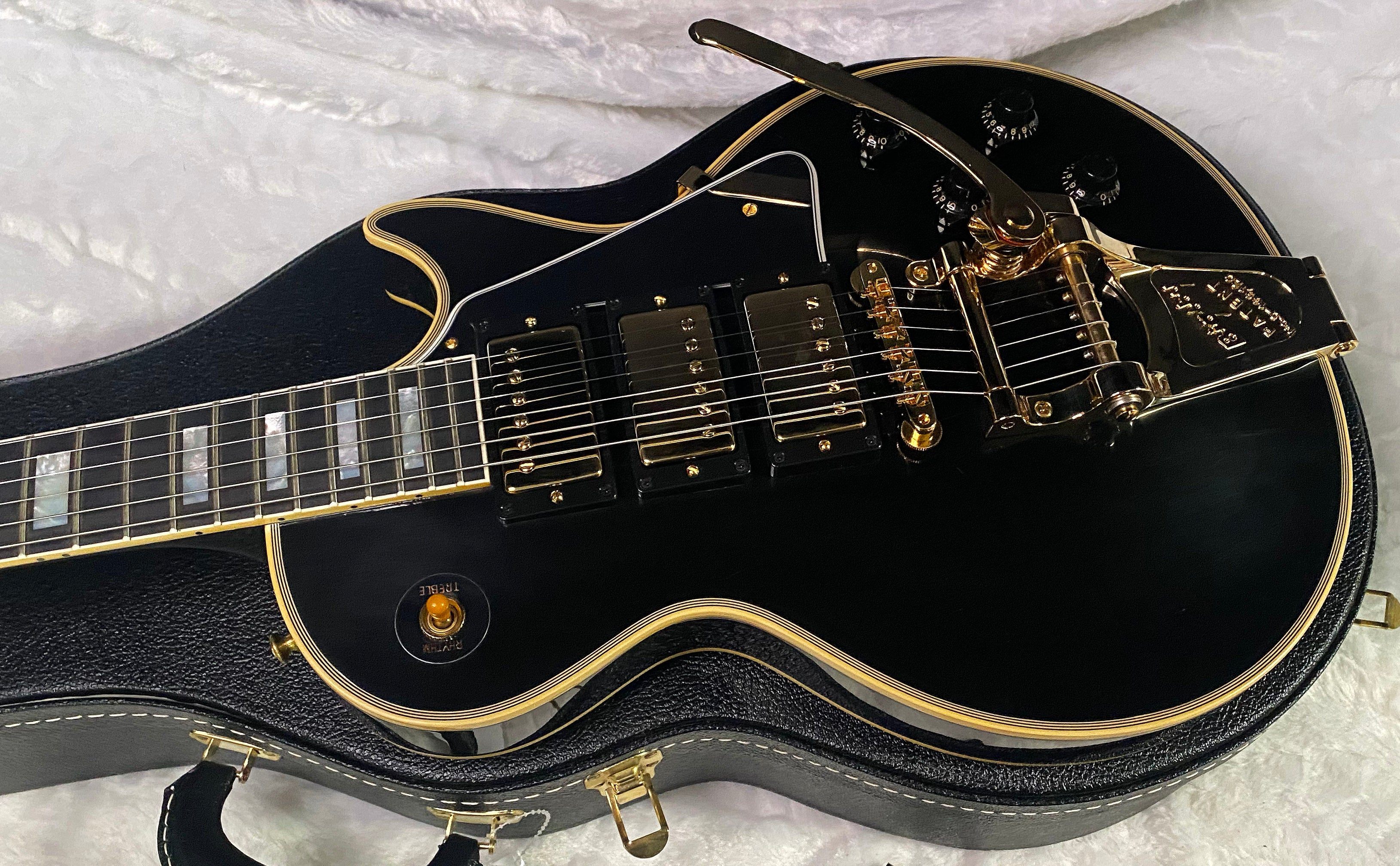 NEW! Gibson Les Paul Custom 3 Pick-UP 1957 Reissue VOS Custom Shop Authorized Dealer Bigsby - Only 9.5lbs - G07269