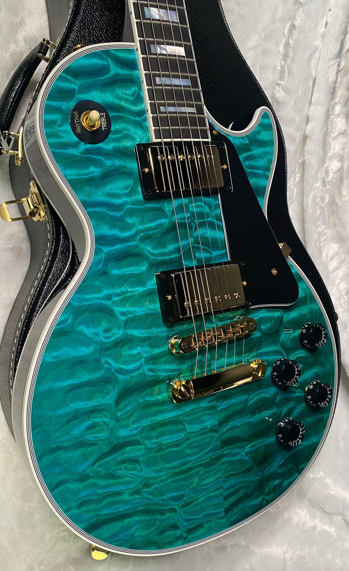 NEW! Gibson Dealer Select Custom Shop Les Paul Custom AAAAA Quilt 5AQ - Aqua Blue - Authorized Dealer - Best Quilt Top We Haver EVER SEEN!!! - G07295