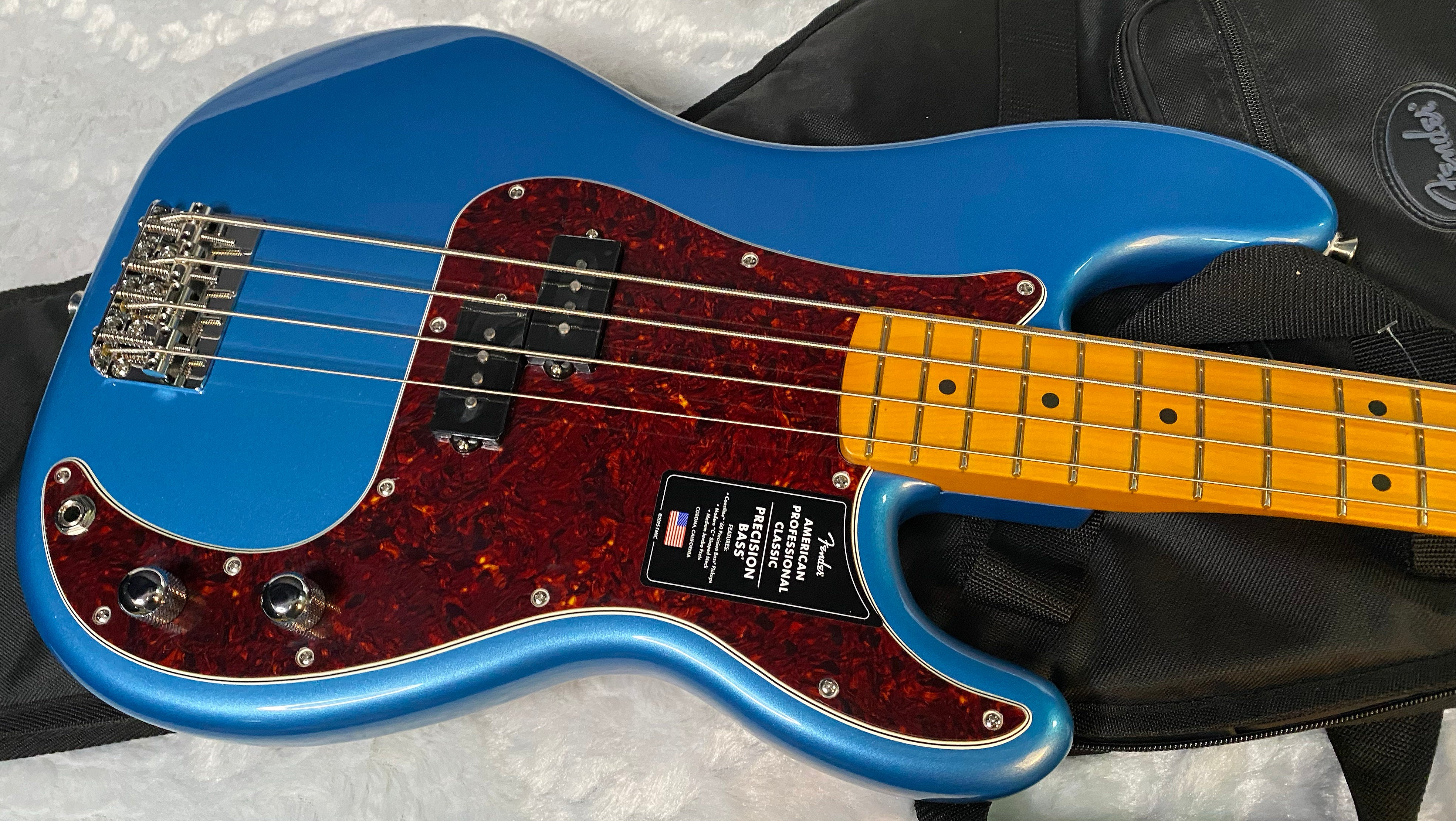 NEW! Fender American Professional Classic Precision Bass - Faded Lake Placid Blue - 9lbs - Authorized Dealer - G05766