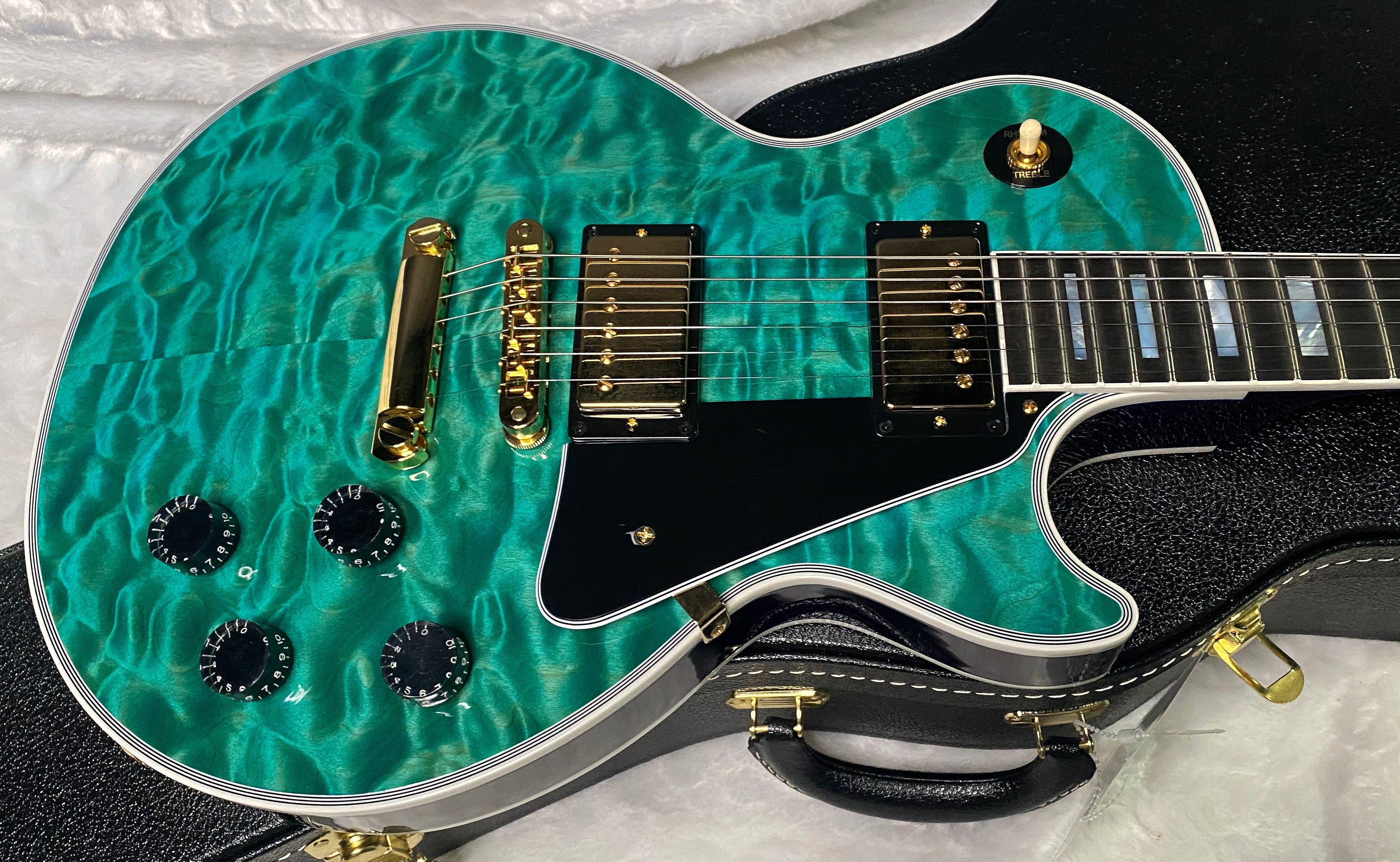 NEW! Gibson Dealer Select Custom Shop Les Paul Custom AAAAA Quilt 5AQ - Aqua Blue - Authorized Dealer - WOW! 9.6 lbs - G07305