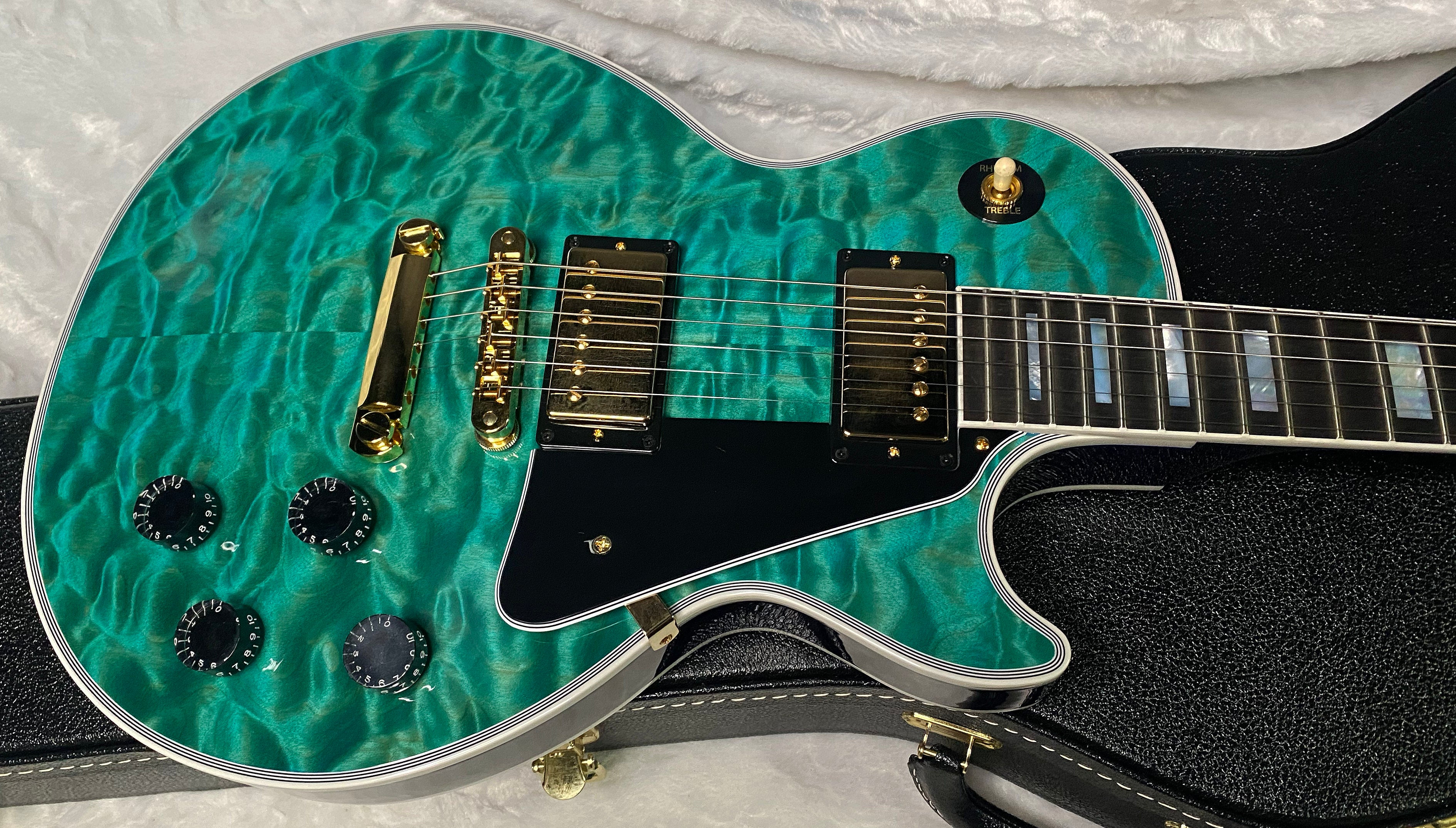 NEW! Gibson Dealer Select Custom Shop Les Paul Custom AAAAA Quilt 5AQ - Aqua Blue - Authorized Dealer - WOW! 9.6 lbs - G07305