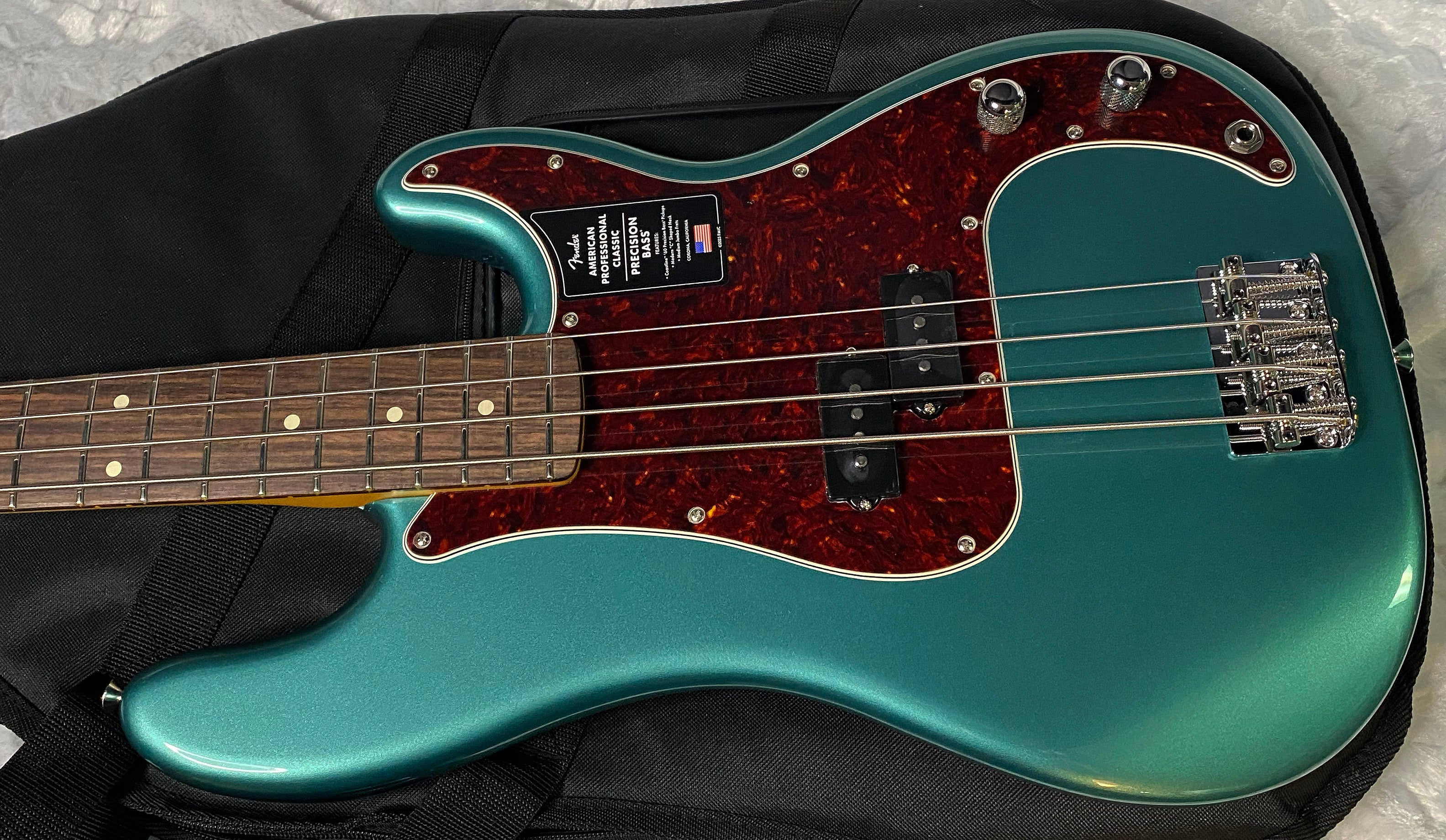 NEW ! Fender American Professional Classic Precision Bass Faded Sherwood Green Metallic - 8.9lbs - Authorized Dealer - G05762