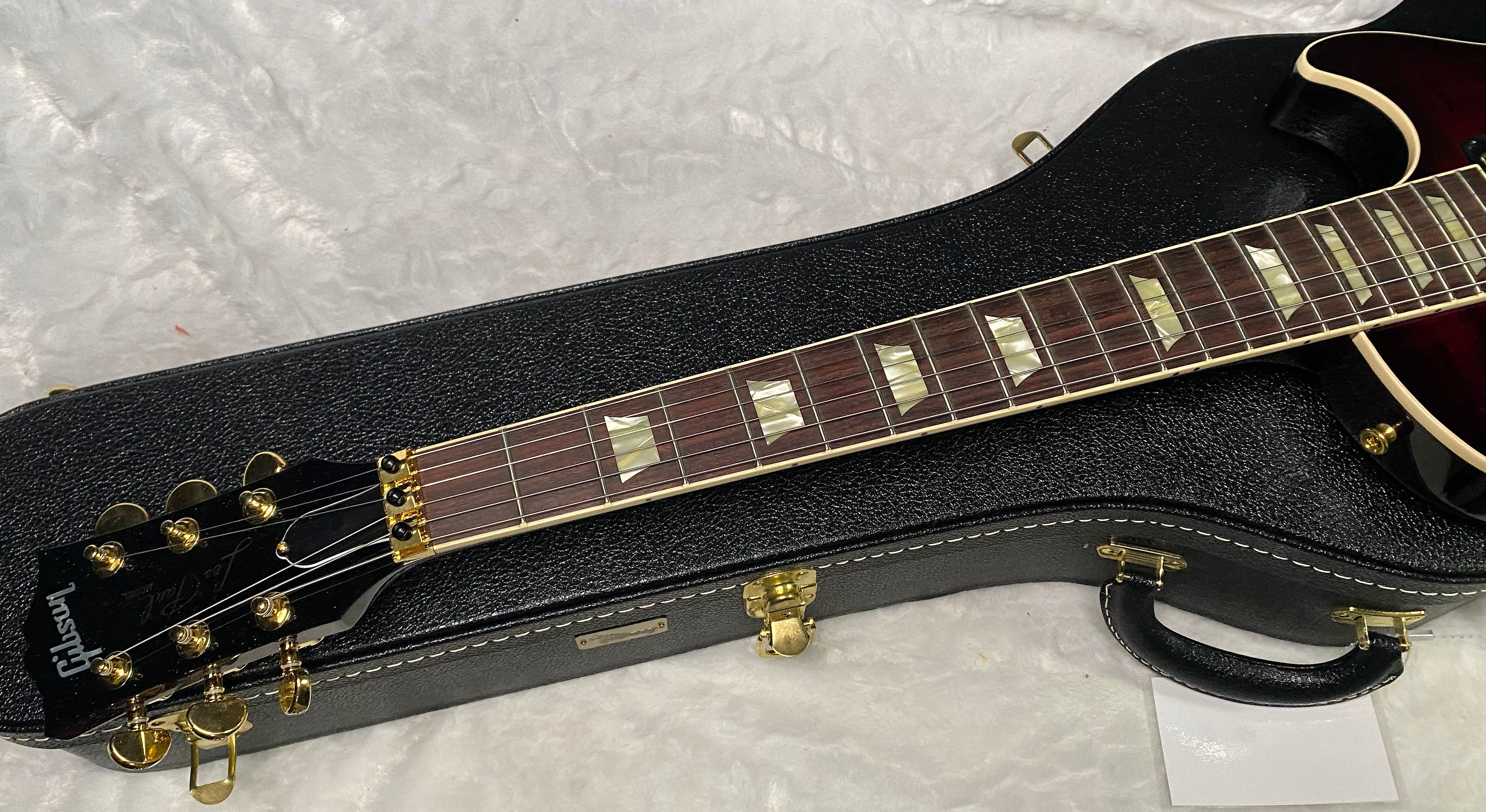 NEW! Gibson Custom Les Paul Axcess Standard Figured Top Floyd Rose Electric Guitar - Greatest Hits II - Authorized Dealer - Tri-Berry Burst - WOW! 8.3lbs - G07307