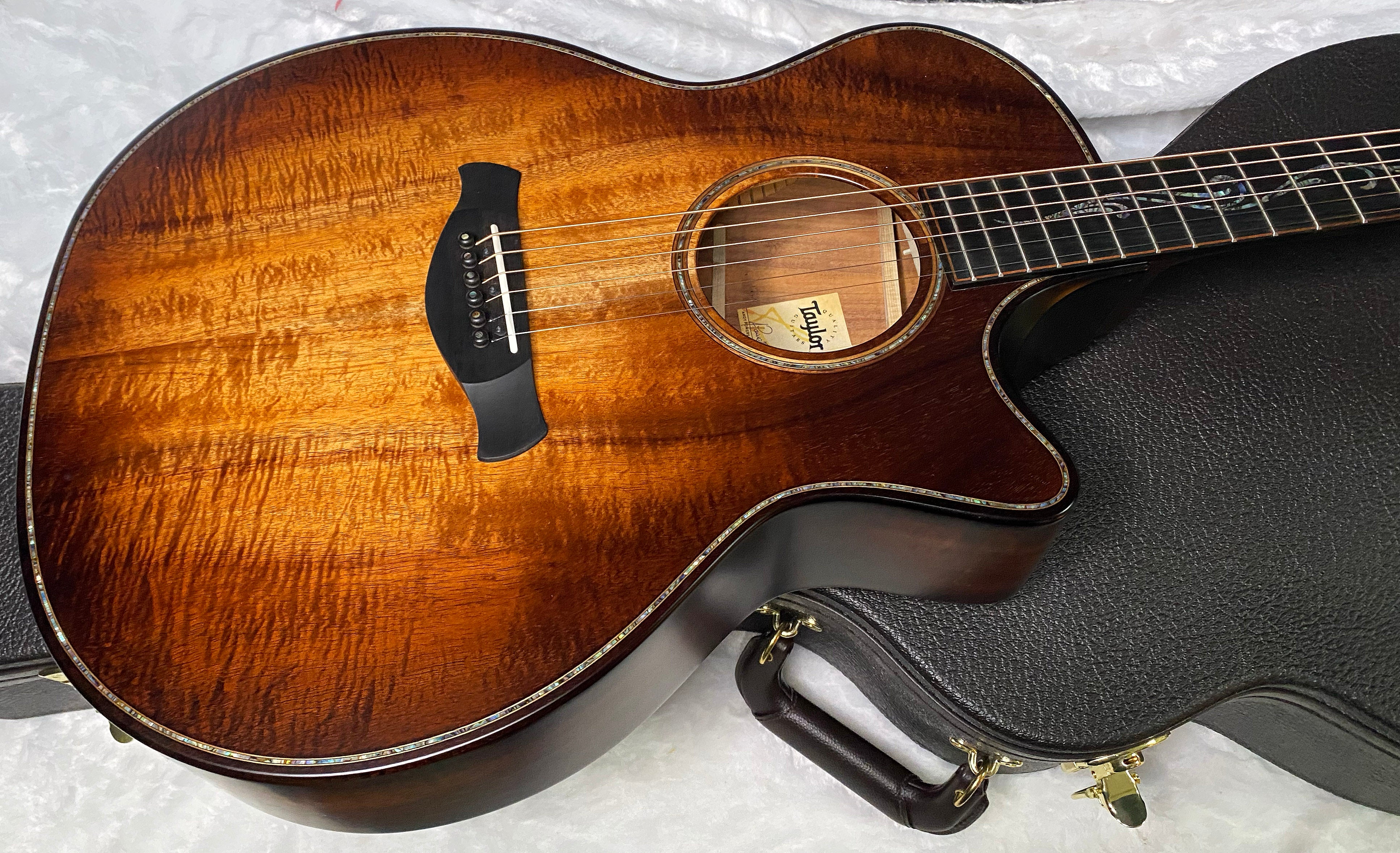 NEW Old Stock! Taylor Builder's Edition K24ce Koa Top Back Sides V-Class - Authorized Dealer - 5lbs - G07342