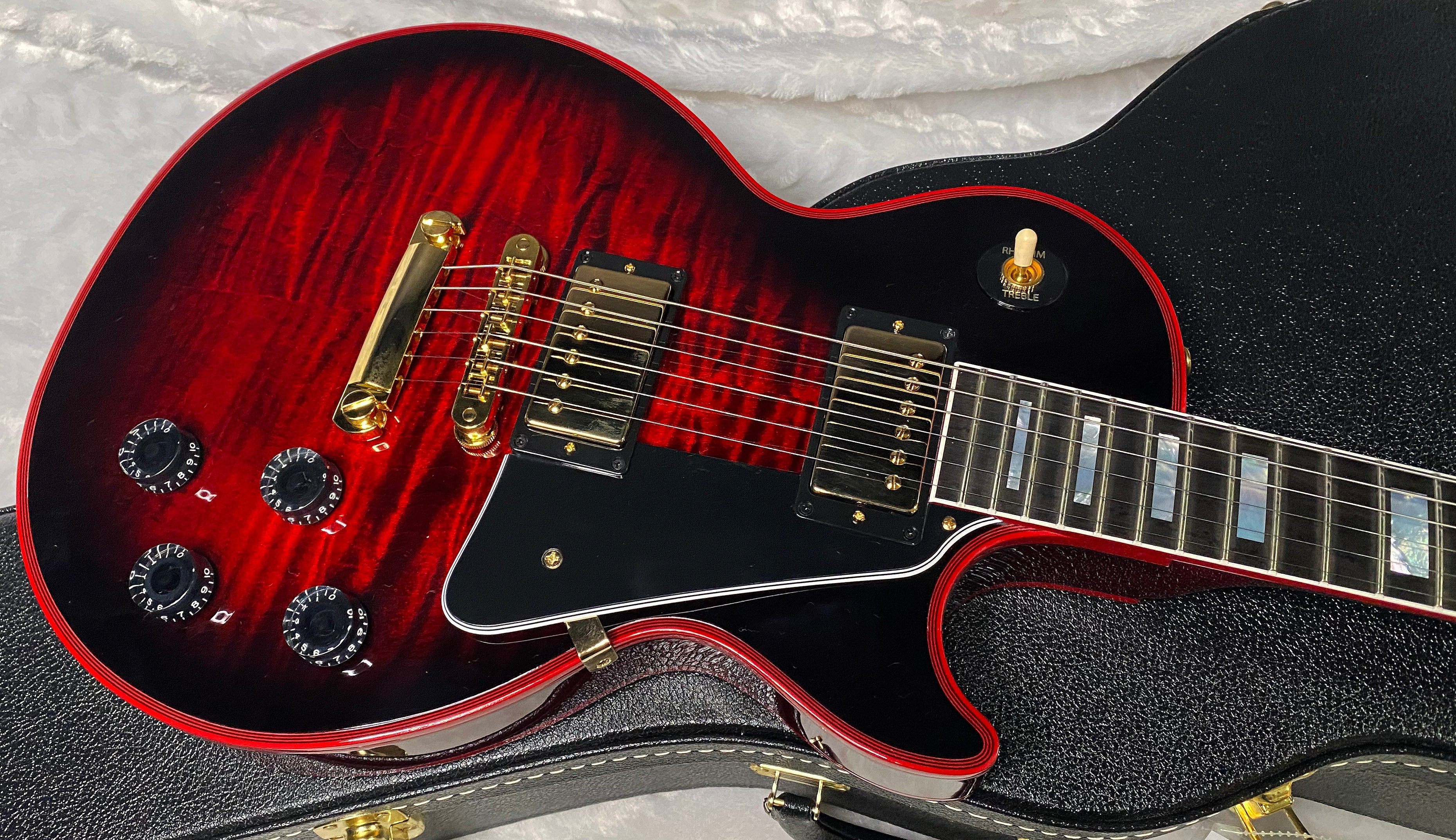 NEW! Gibson Dealer Select Custom Shop Les Paul Custom Red Widow AAA Figured Flame Top - Authorized Dealer - 10 lbs - G07343