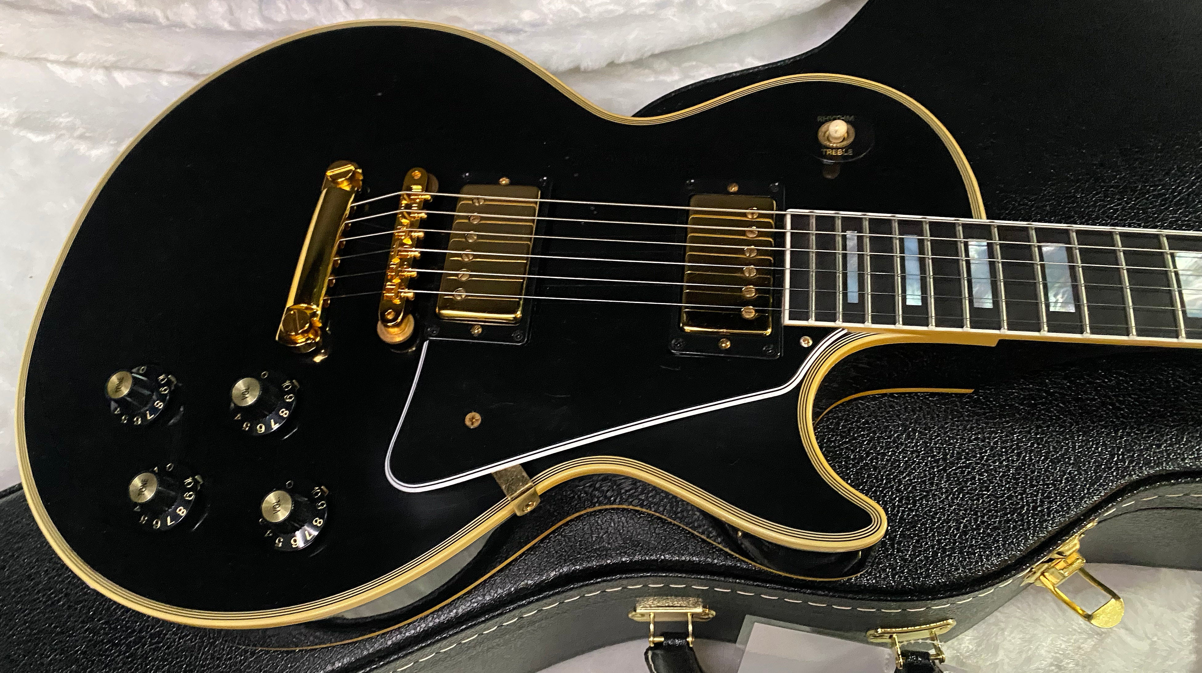NEW! Gibson Custom Shop Murphy Lab '68 Les Paul Custom Reissue Ultra Light Aged Ebony Authorized Dealer - 9.6 lbs - G07313