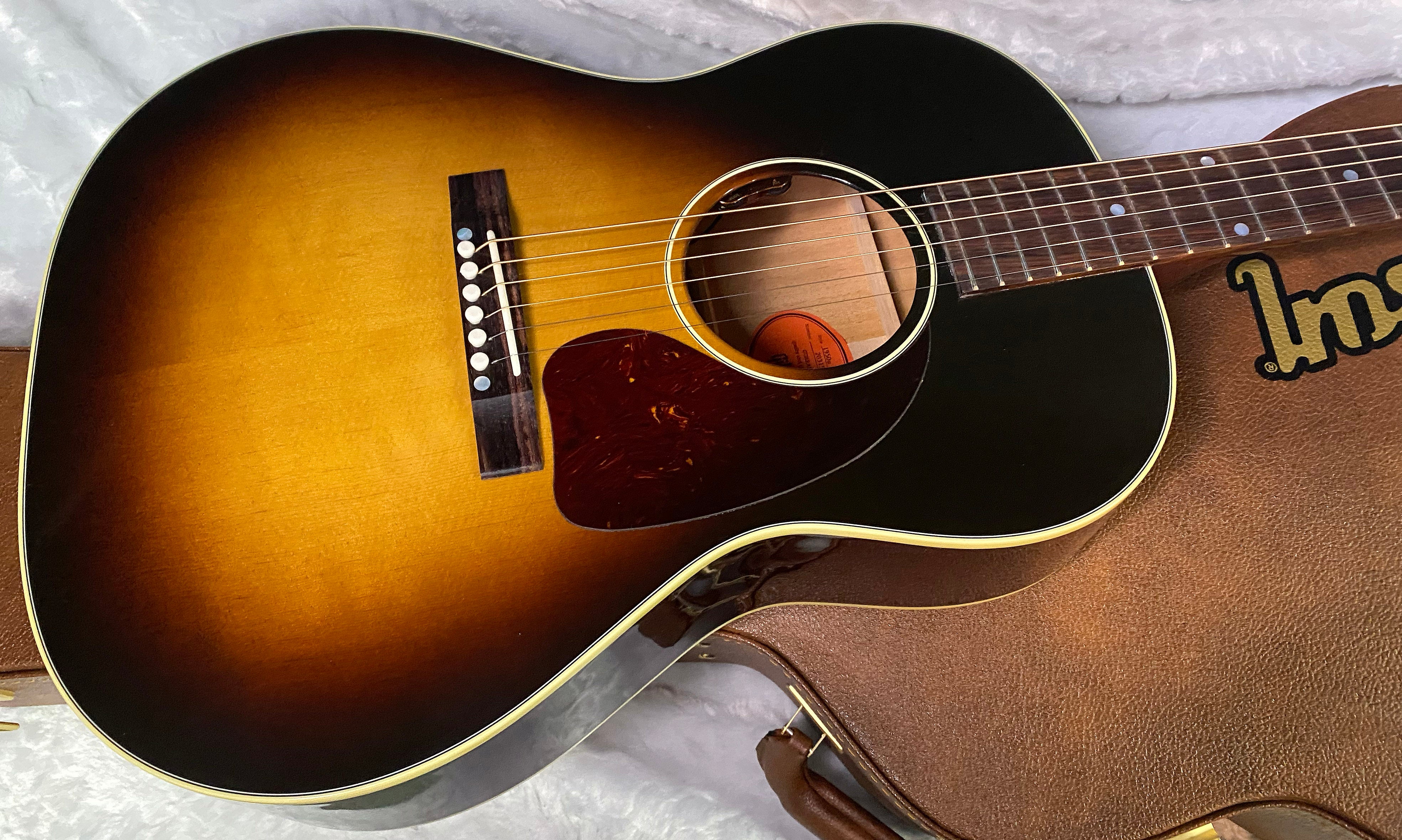 NEW ! Gibson Acoustic '50s LG-2 - Vintage Sunburst - Authorized Dealer - Only 3.8 lbs - G06686