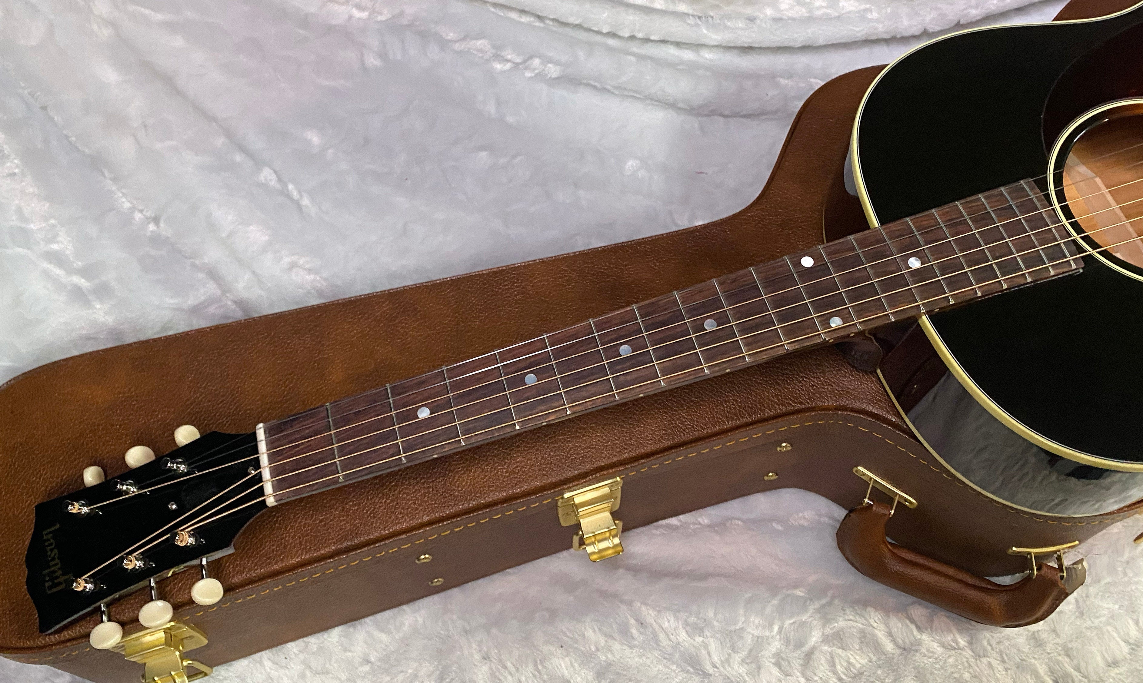 NEW ! Gibson Acoustic '50s LG-2 - Vintage Sunburst - Authorized Dealer - Only 3.8 lbs - G06686