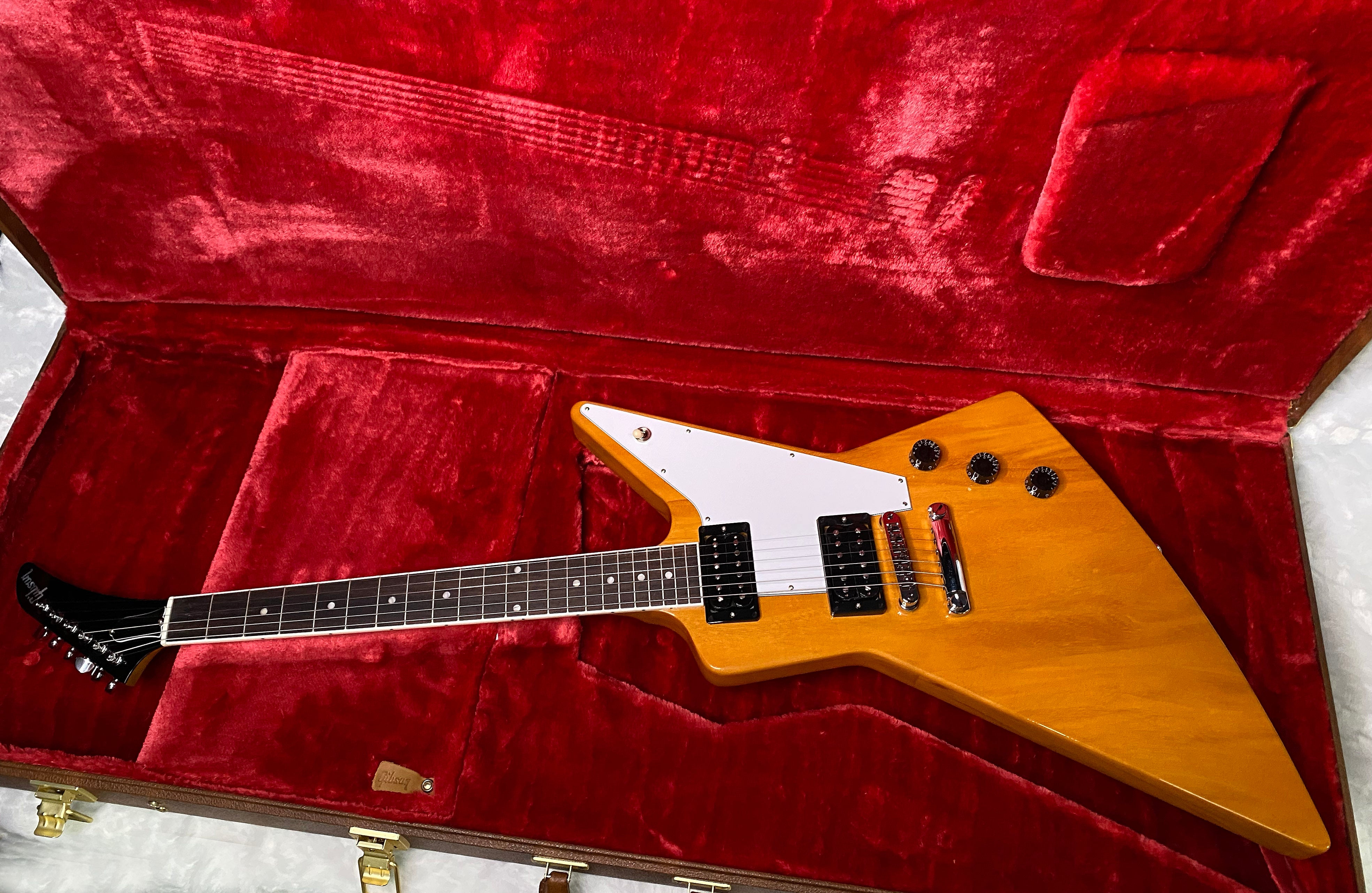 NEW! Gibson '70s Explorer - Antique Natural - Authorized Dealer - Only 7.1 - G07320