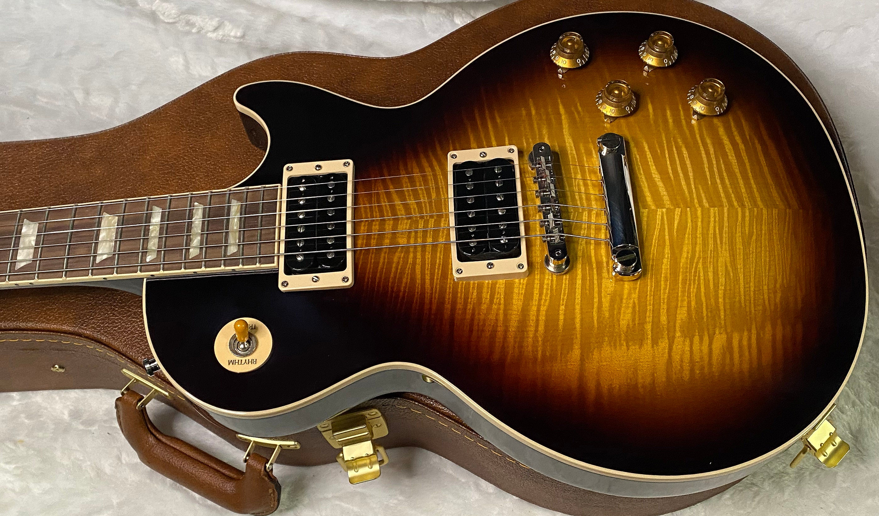 NEW ! Gibson Slash Les Paul Standard - November Burst - Killer Curly Flame Maple Top - Only 8.3 lbs - Authorized Dealer - G07332