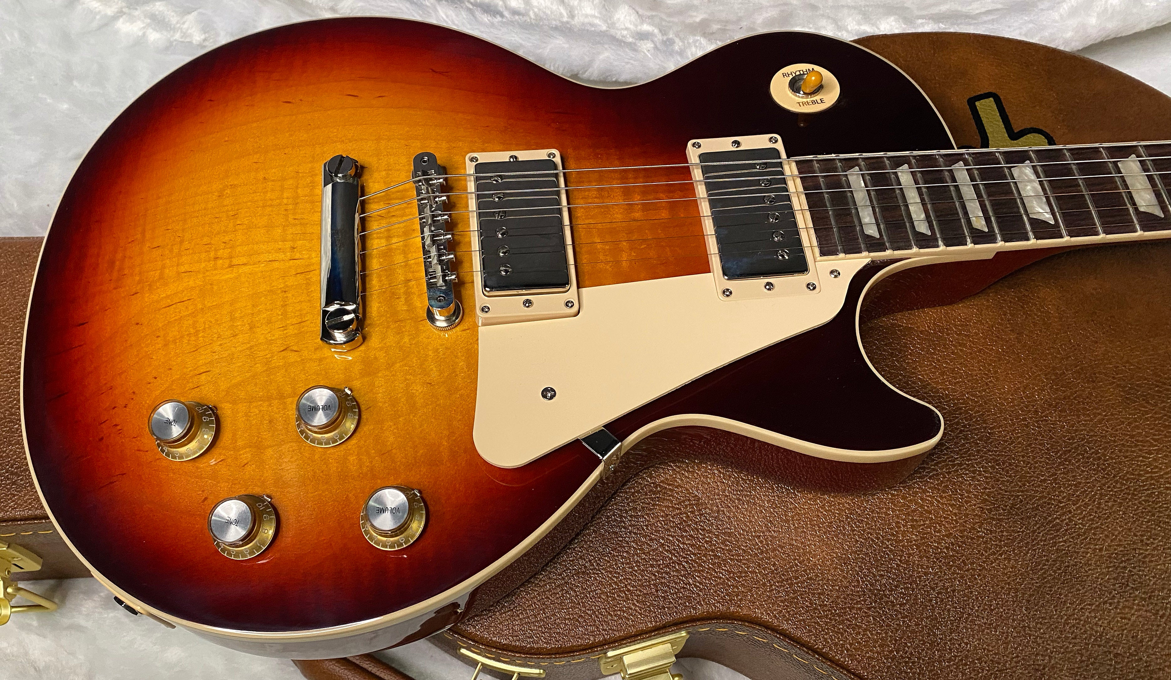 NEW! Gibson Les Paul Standard '60s Bourbon Burst - Curly Flame Maple Top - Authorized Dealer - Only 8.7 lbs - G07300