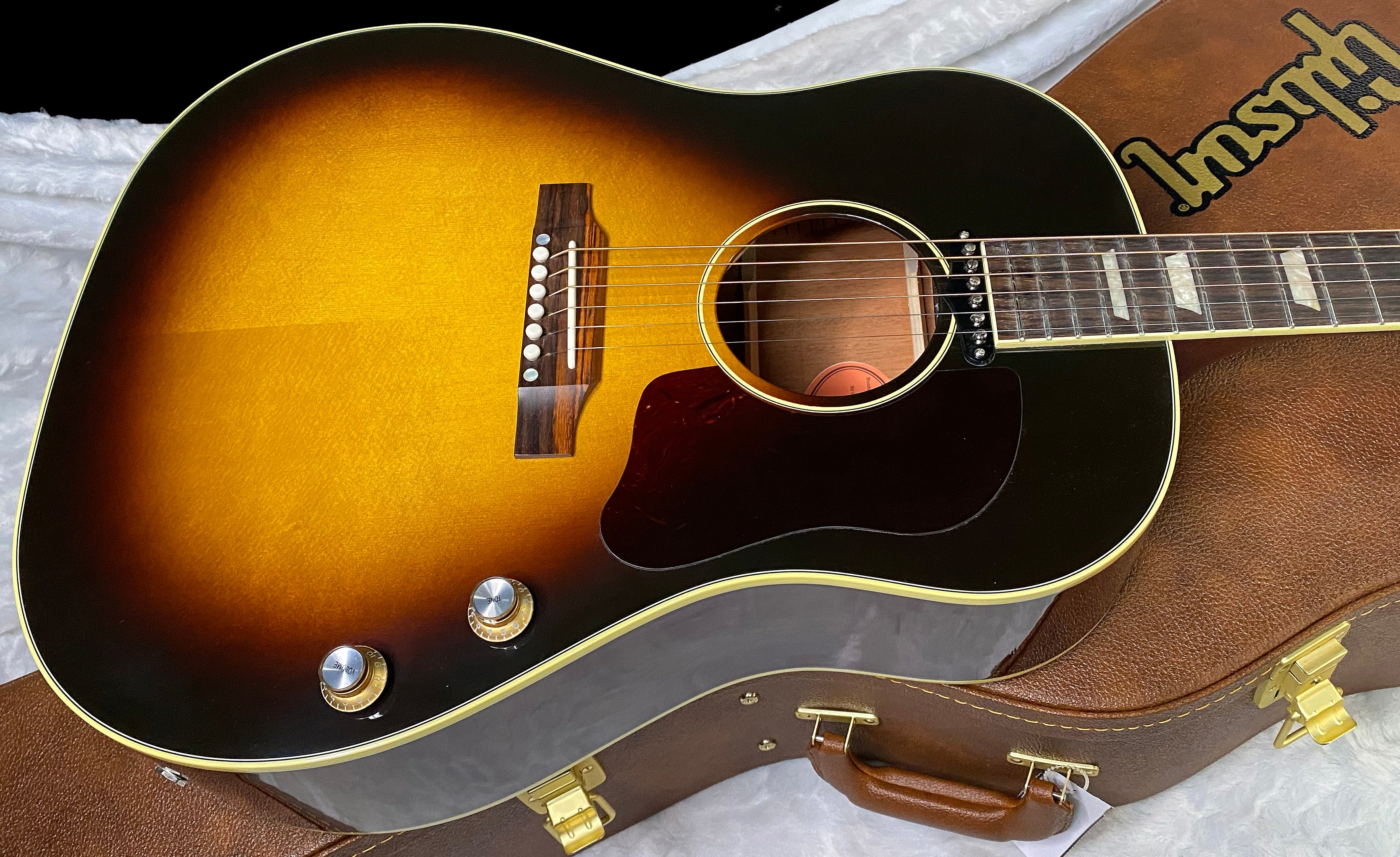 NEW ! Gibson J-160E Original - Vintage Sunburst - 4.55 lbs - Authorized Dealer - In Stock - G06689