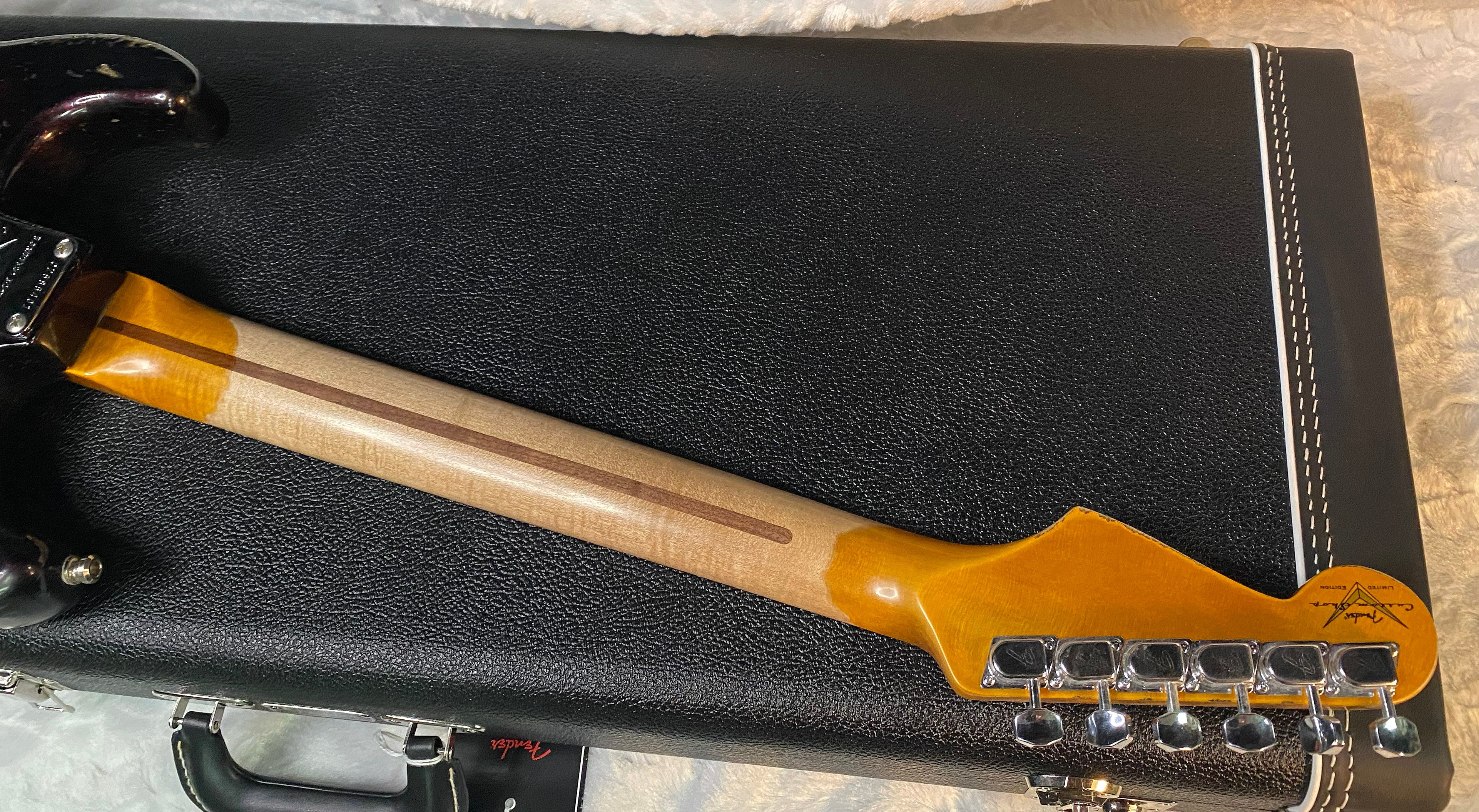 NEW! Fender Custom Shop Custom Deluxe Stratocaster Heavy Relic - Ash Body - 3-Tone Sunburst Sparkle - Matching Peg Head - Authorized Dealer - 7.9 lbs - G05871
